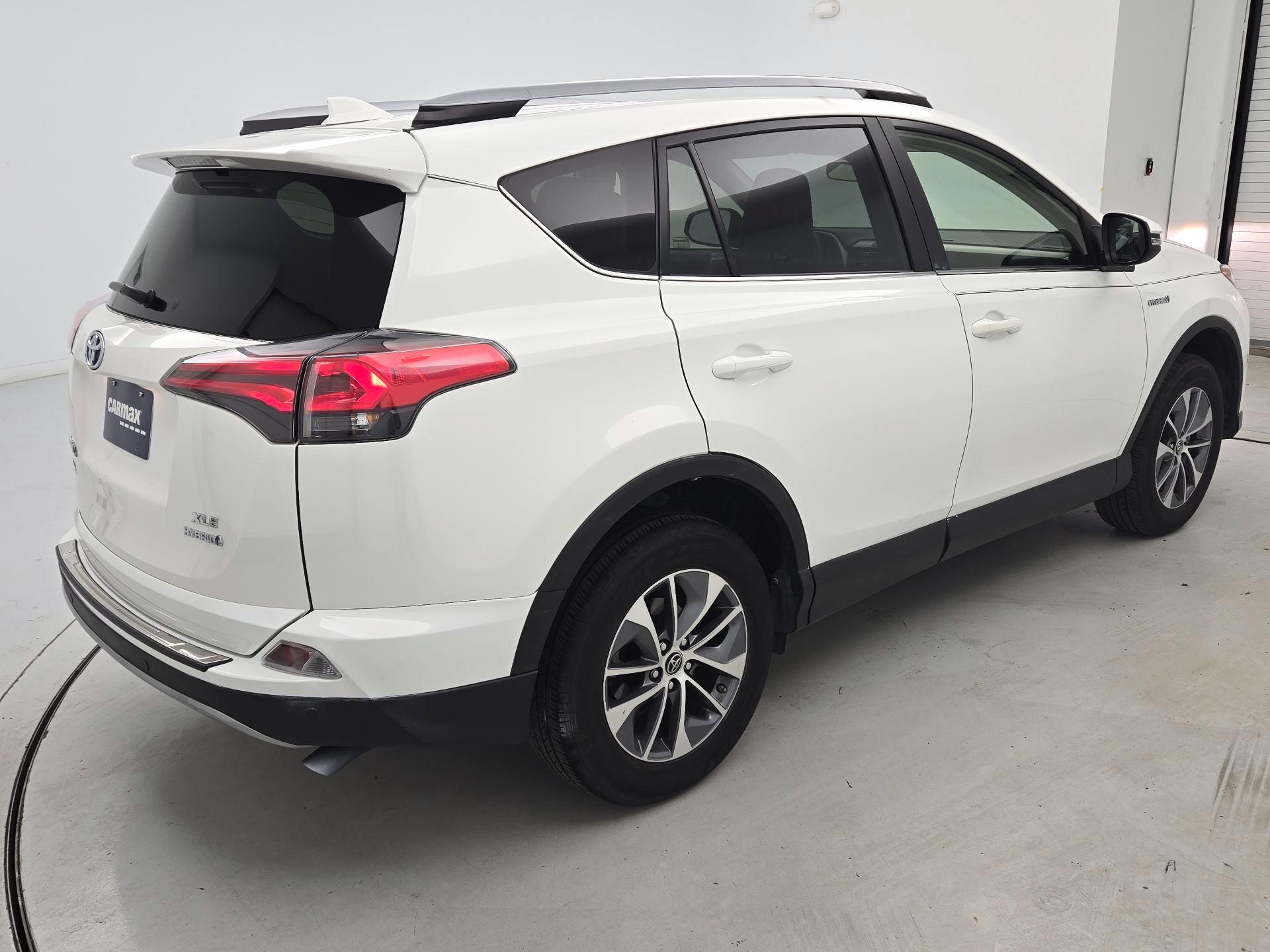 Thumbnail: 2018 Toyota RAV4 - 5