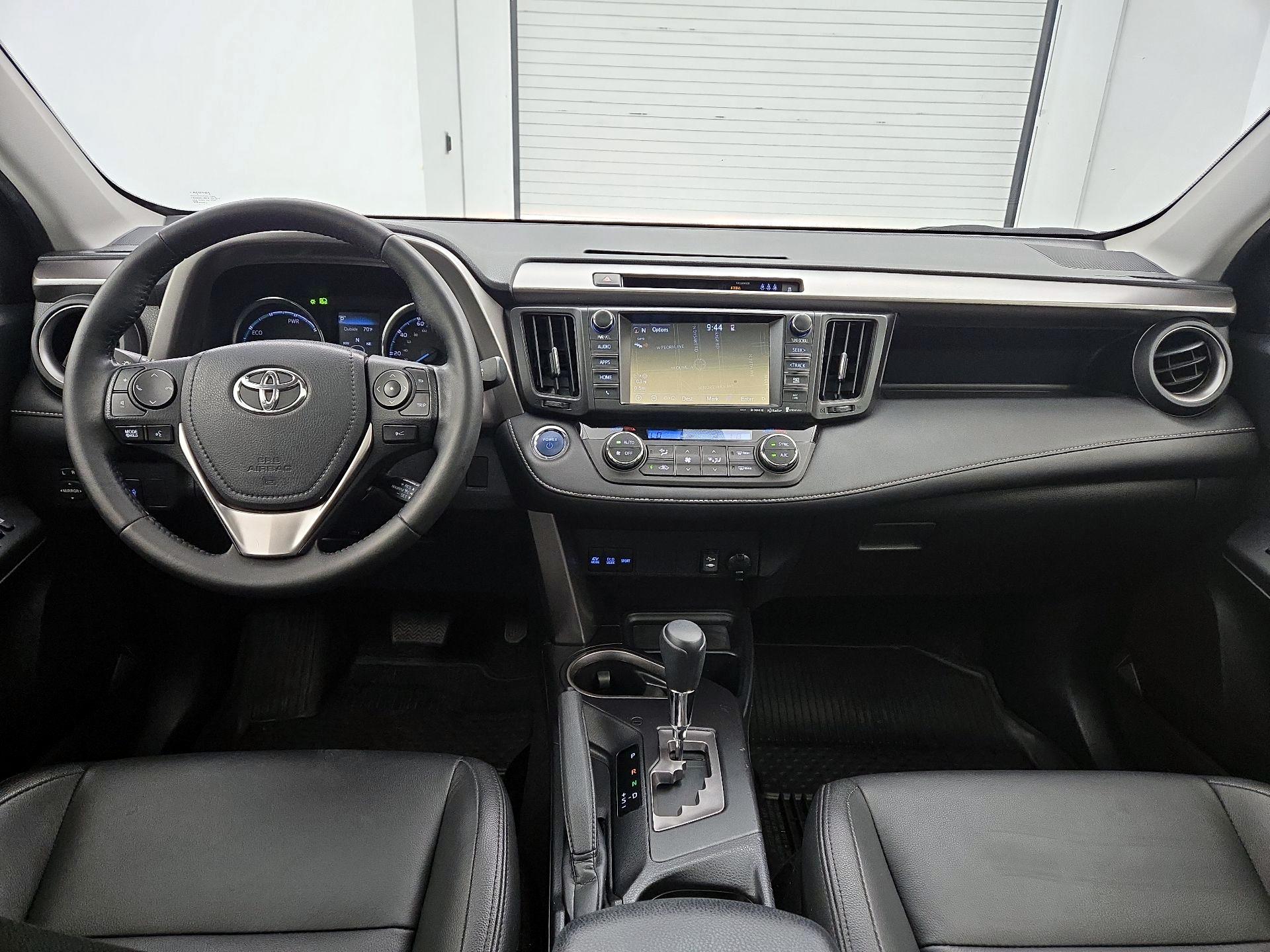 Thumbnail: 2018 Toyota RAV4 - 8
