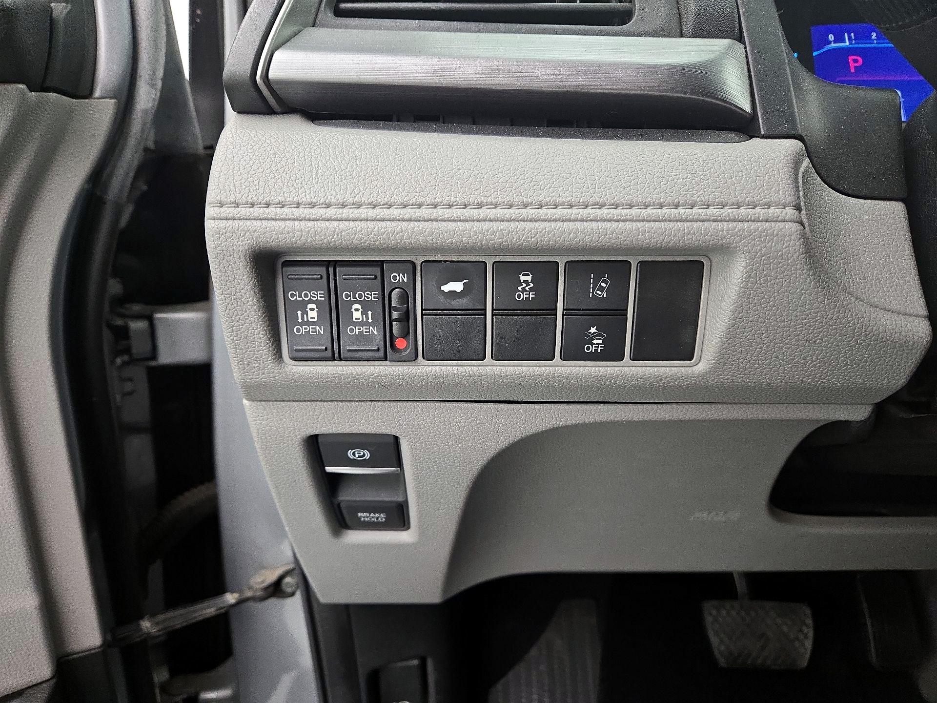 Thumbnail: 2019 Honda Odyssey - 13