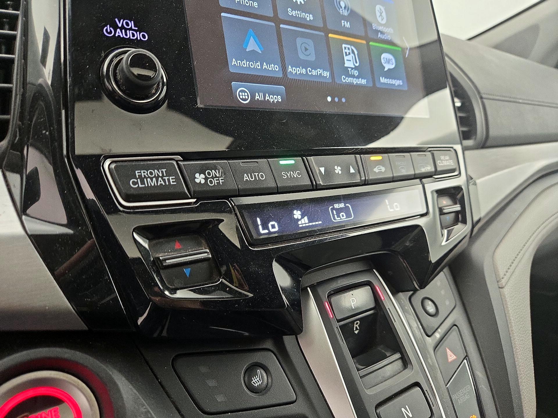 Thumbnail: 2019 Honda Odyssey - 16