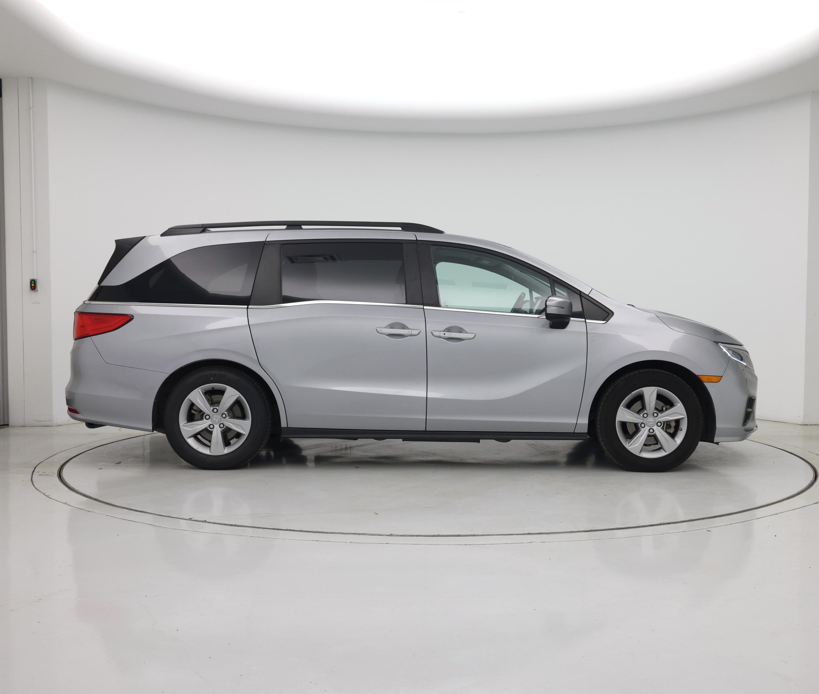 Thumbnail: 2019 Honda Odyssey - 7