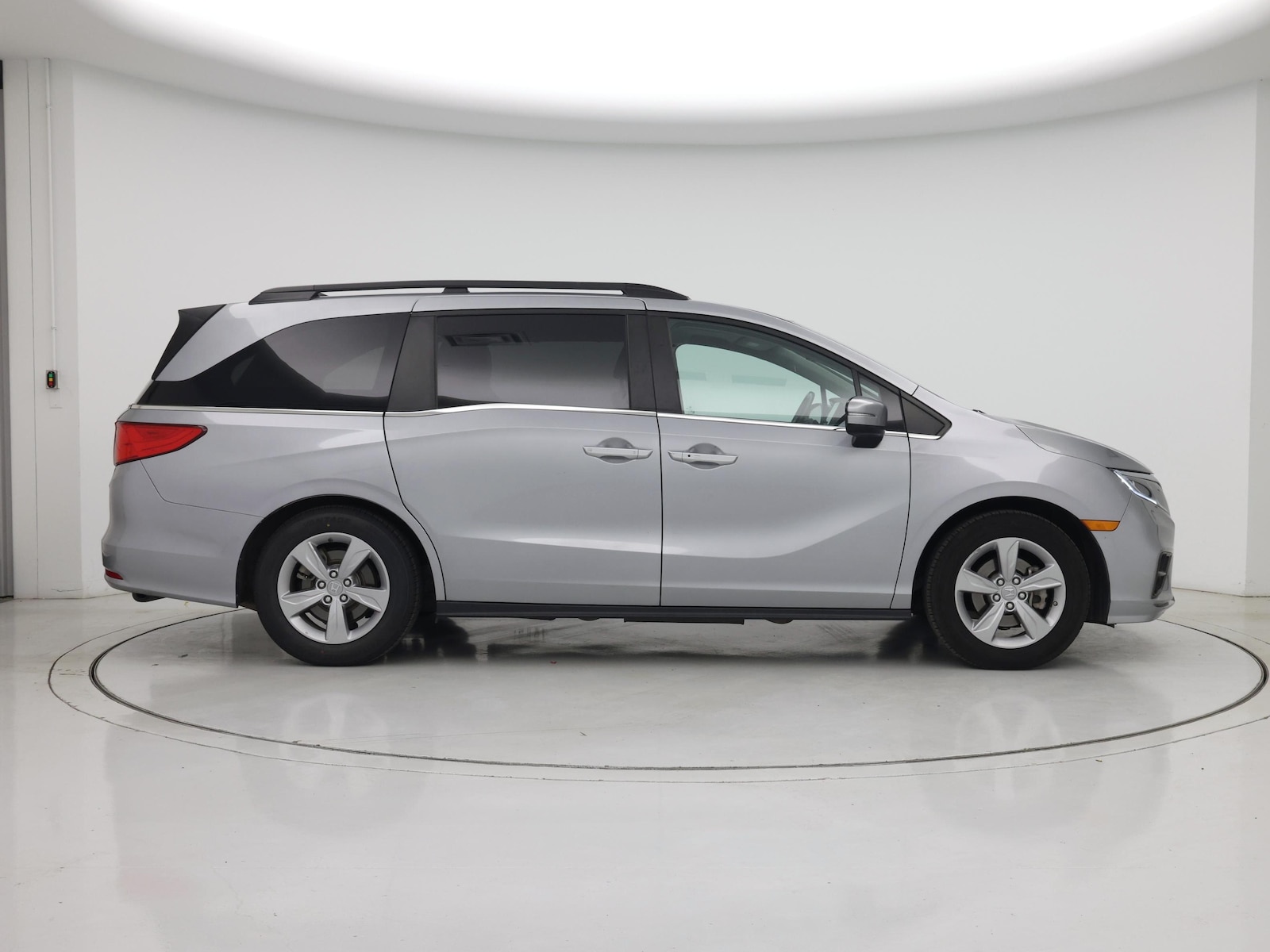 2019 Honda Odyssey EX-L - Photo 8
