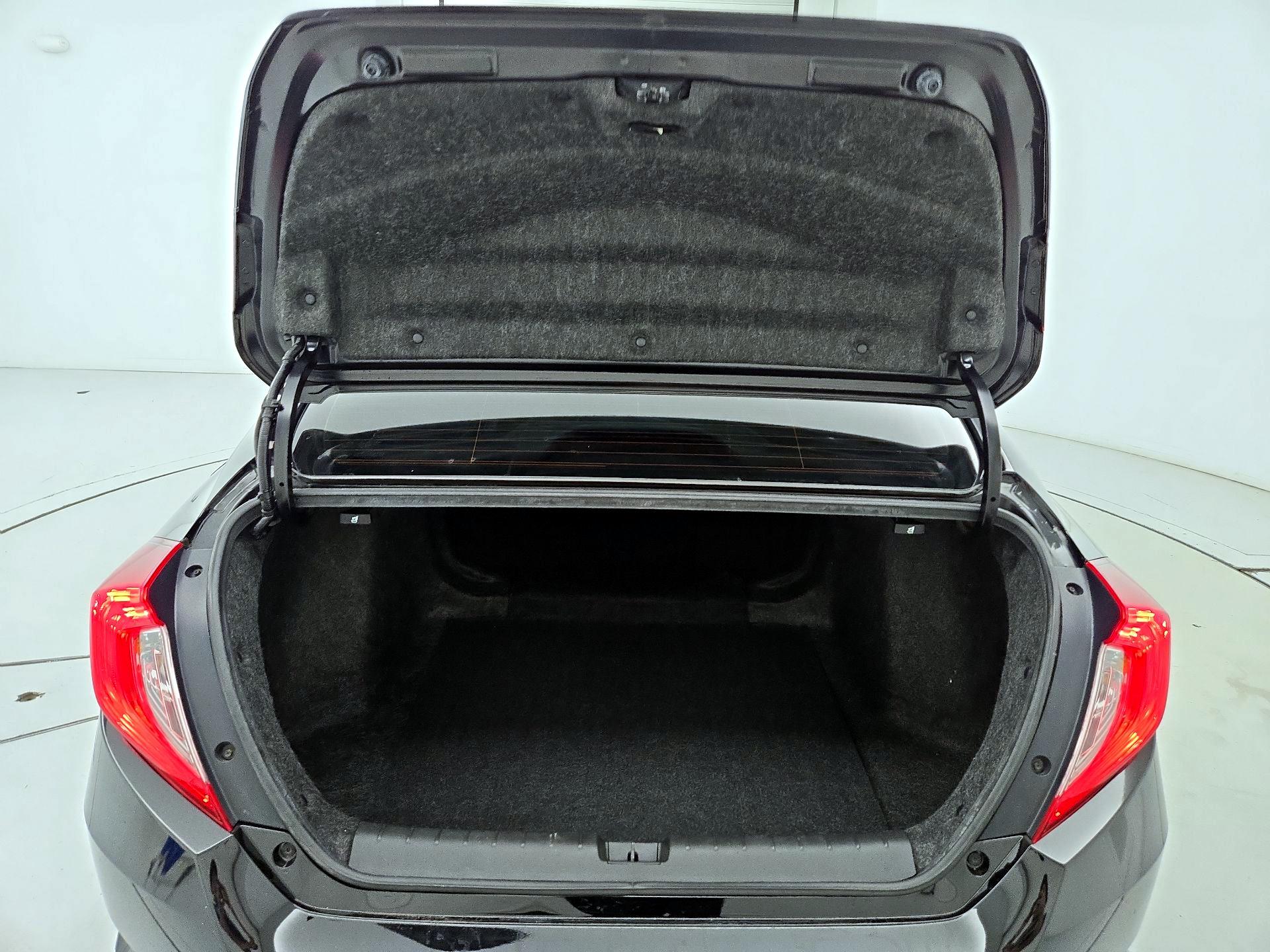 Thumbnail: 2016 Honda Civic - 19