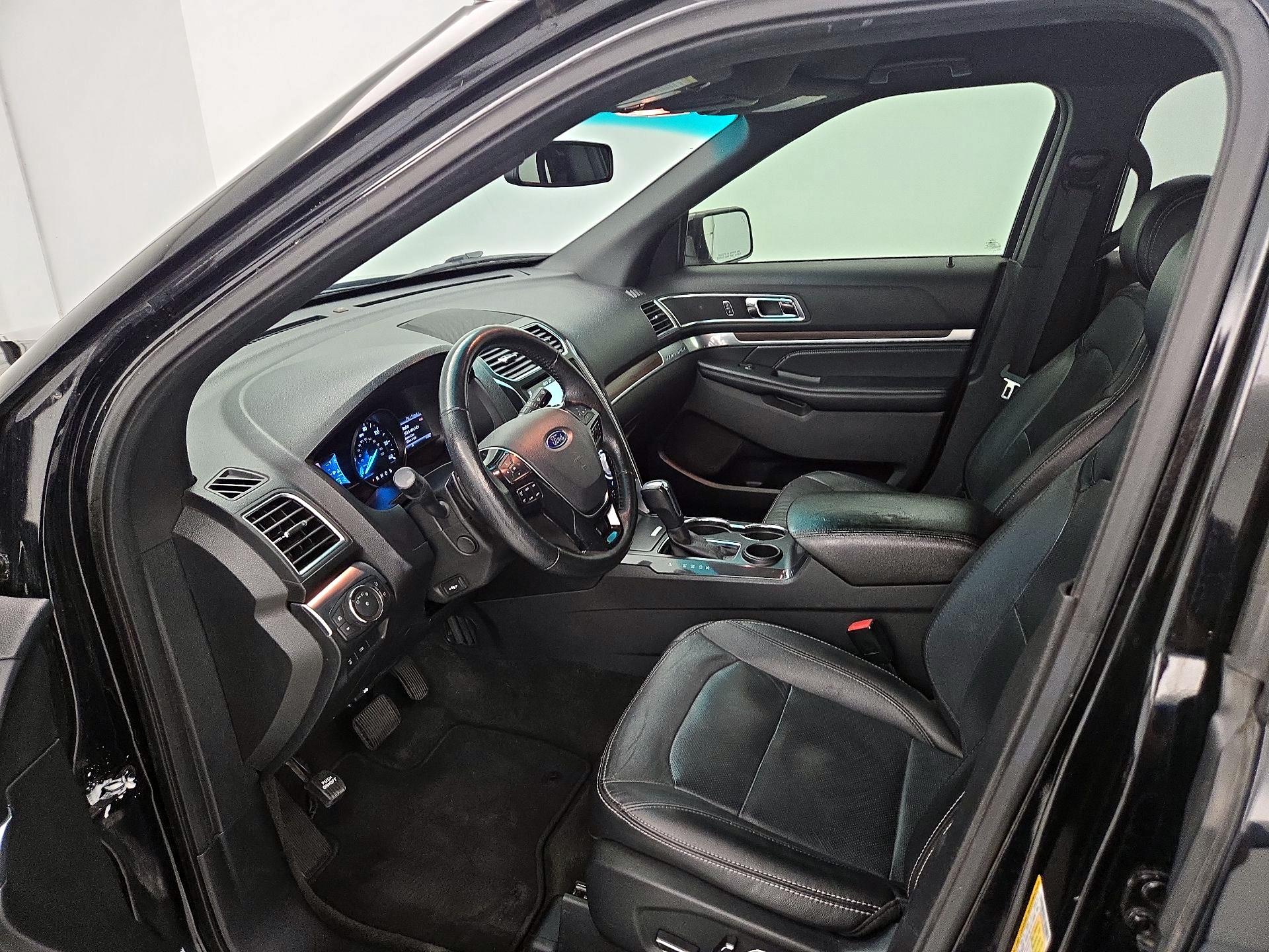Thumbnail: 2017 Ford Explorer - 11