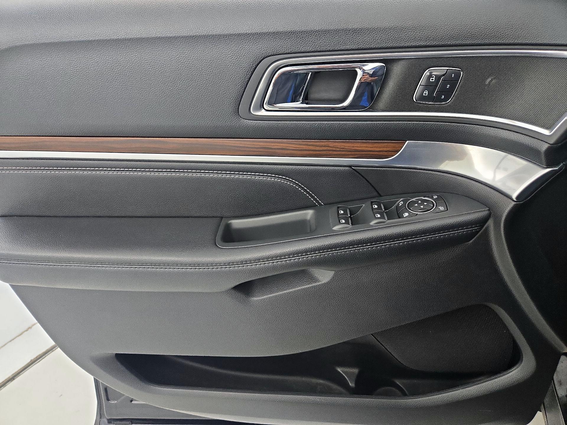 Thumbnail: 2017 Ford Explorer - 12