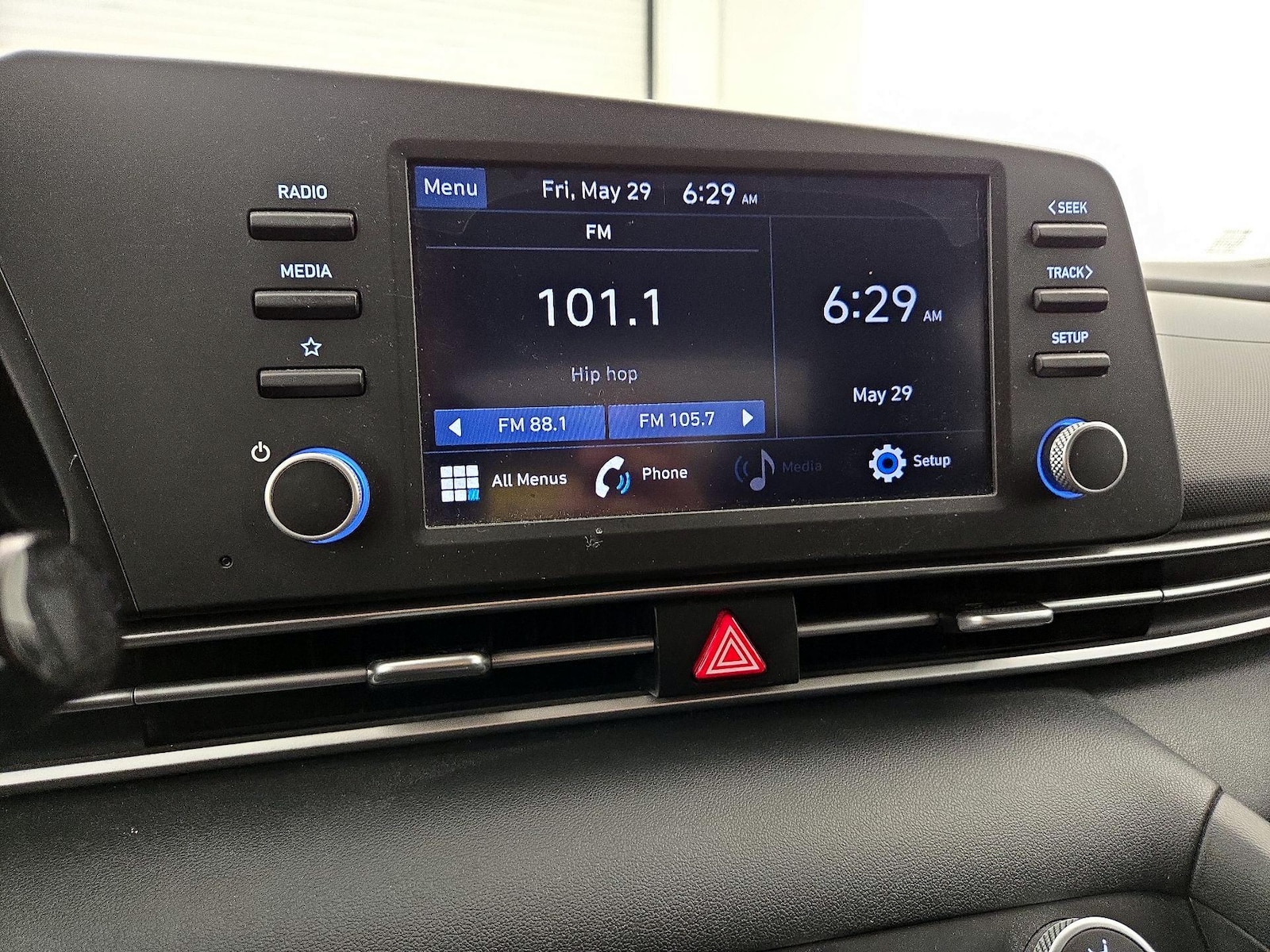 2021 Hyundai Elantra SE - Photo 15