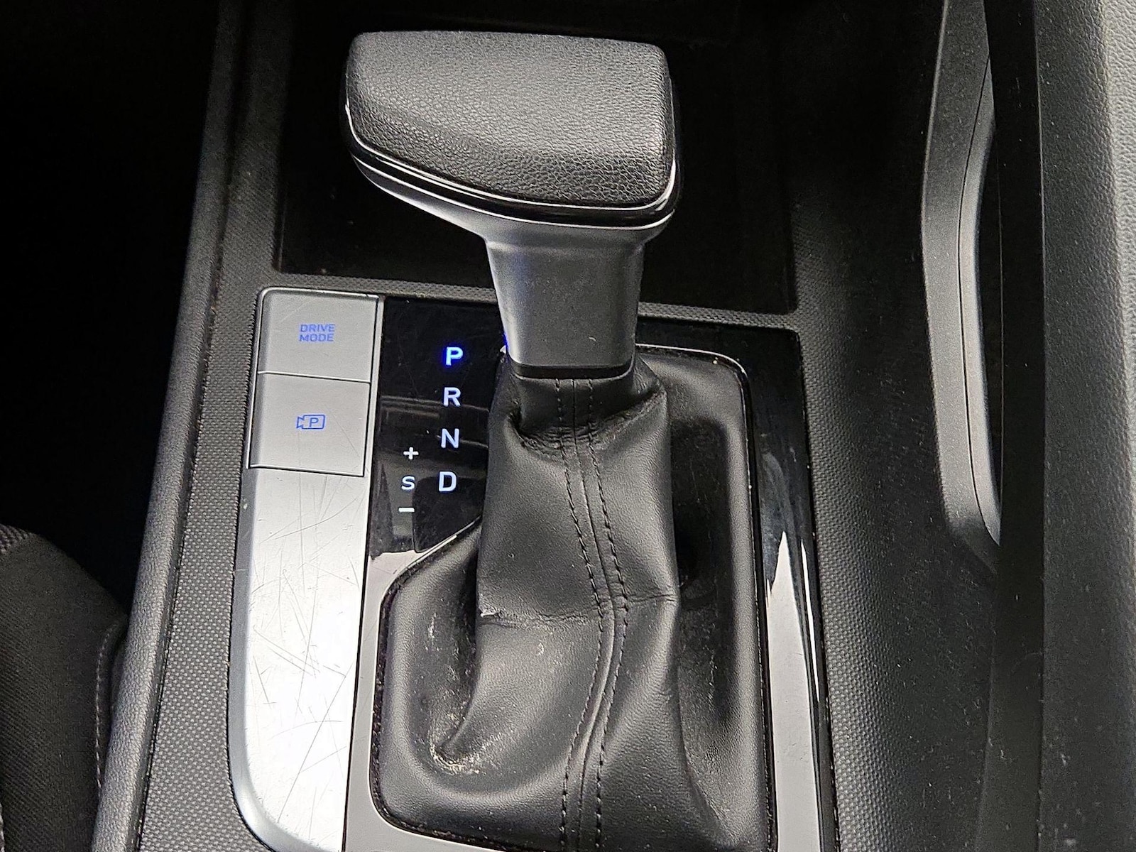 2021 Hyundai Elantra SE - Photo 17