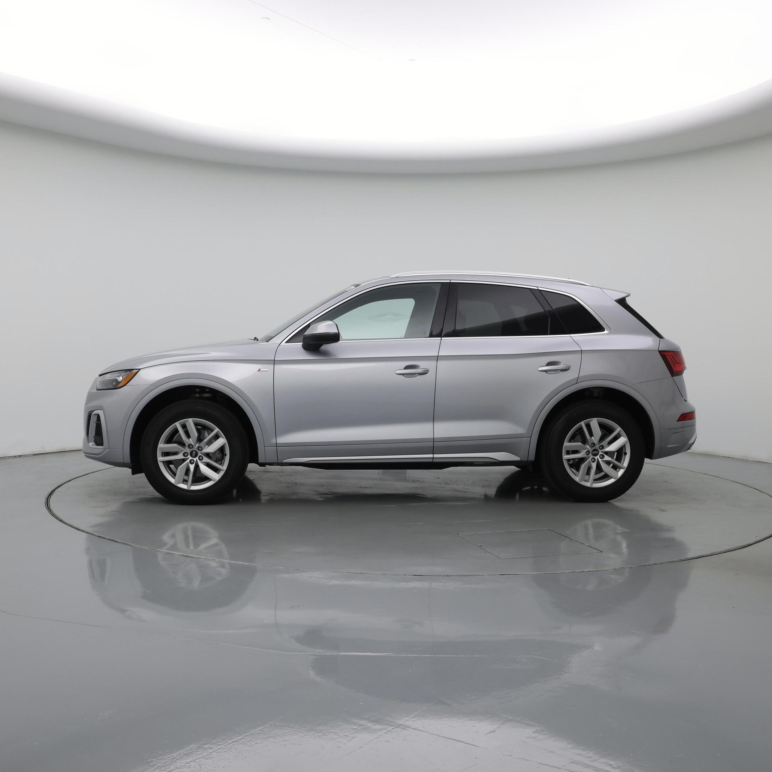 Thumbnail: 2023 Audi Q5 - 3