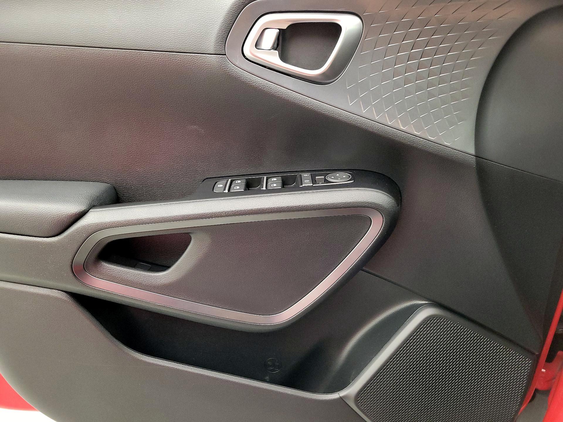 Thumbnail: 2021 Kia Soul - 12