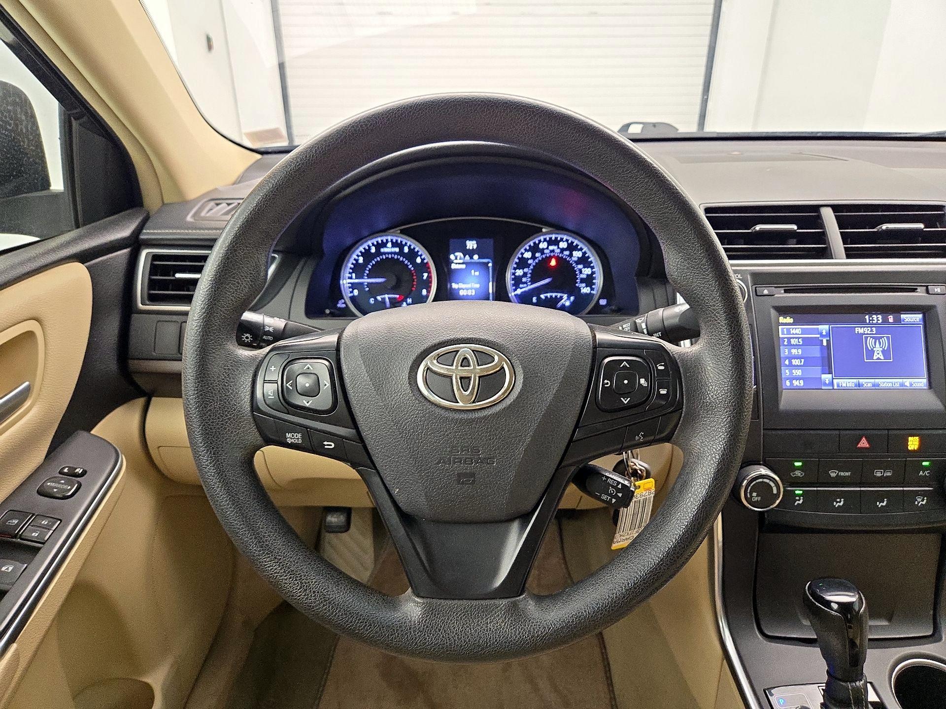 Thumbnail: 2017 Toyota Camry - 10
