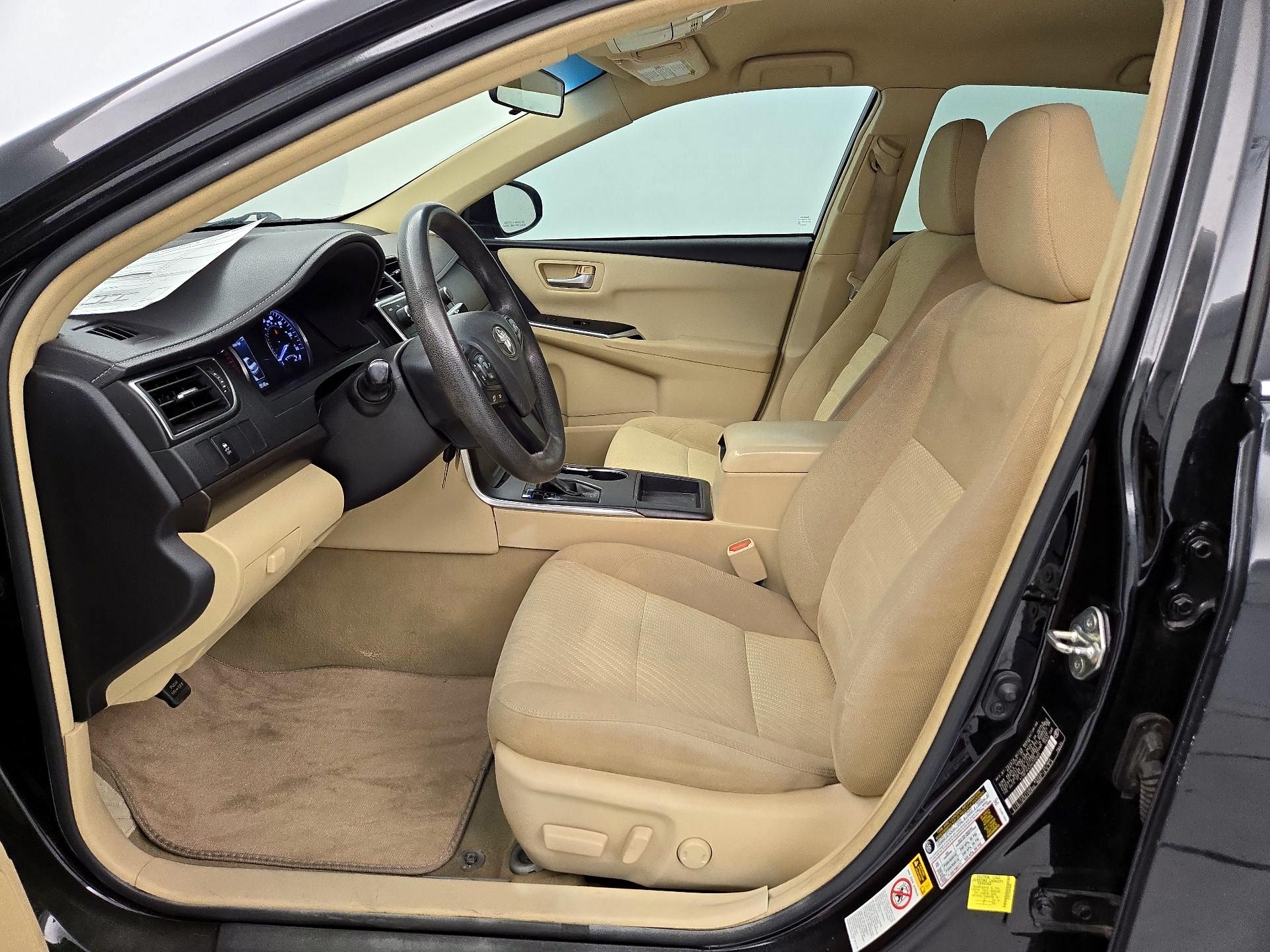 Thumbnail: 2017 Toyota Camry - 11