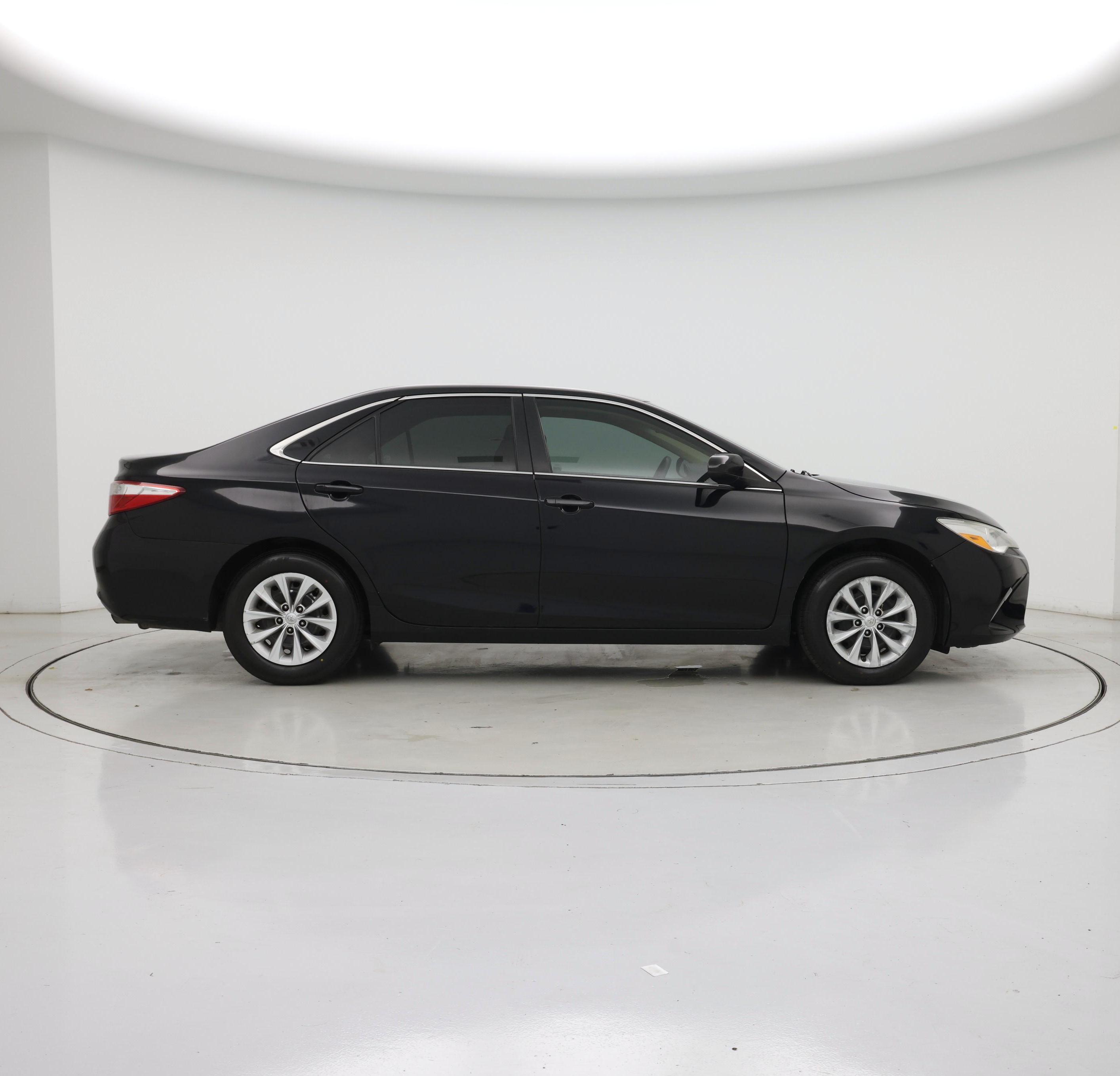Thumbnail: 2017 Toyota Camry - 7
