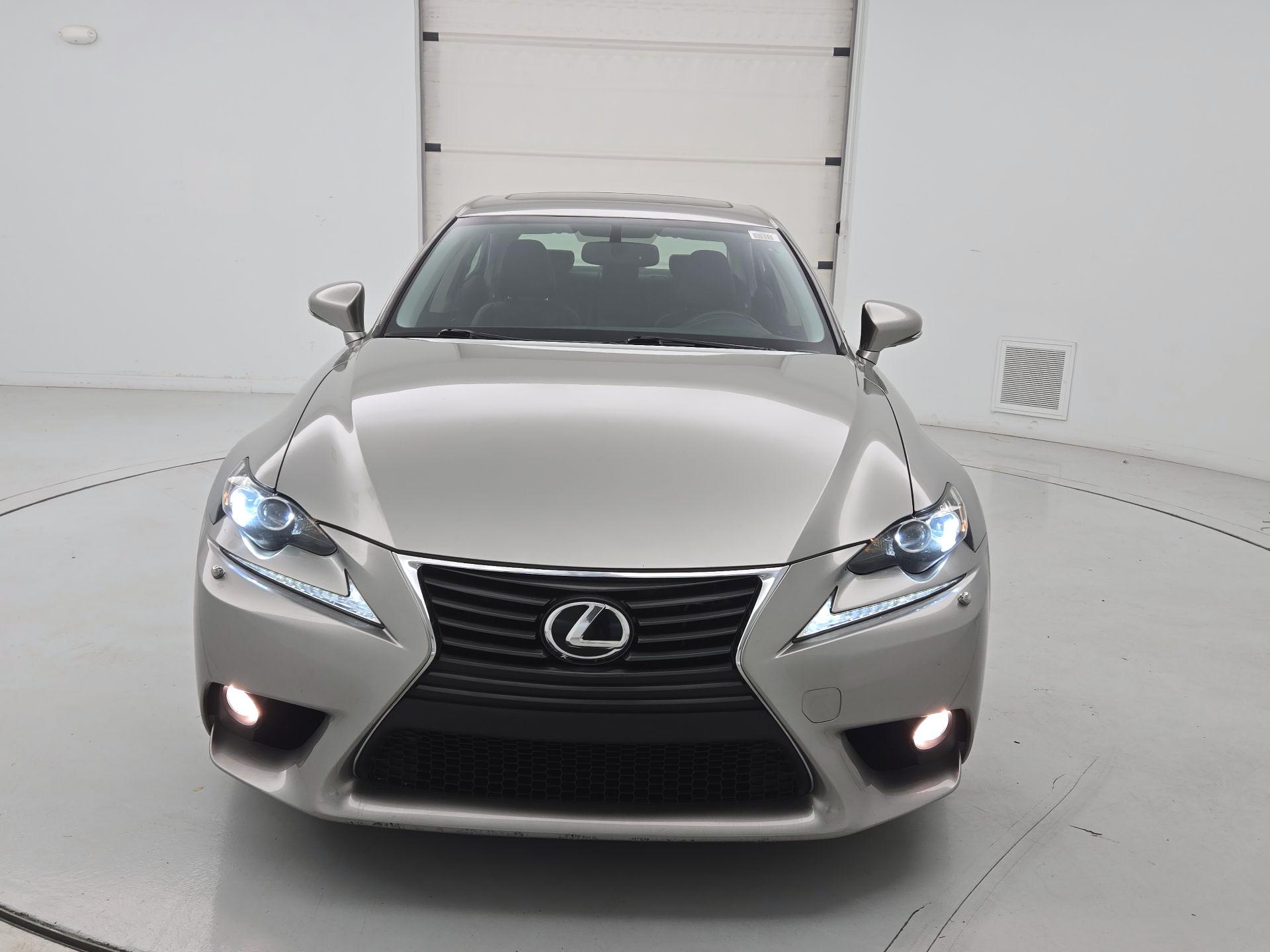 Thumbnail: 2014 Lexus IS - 2
