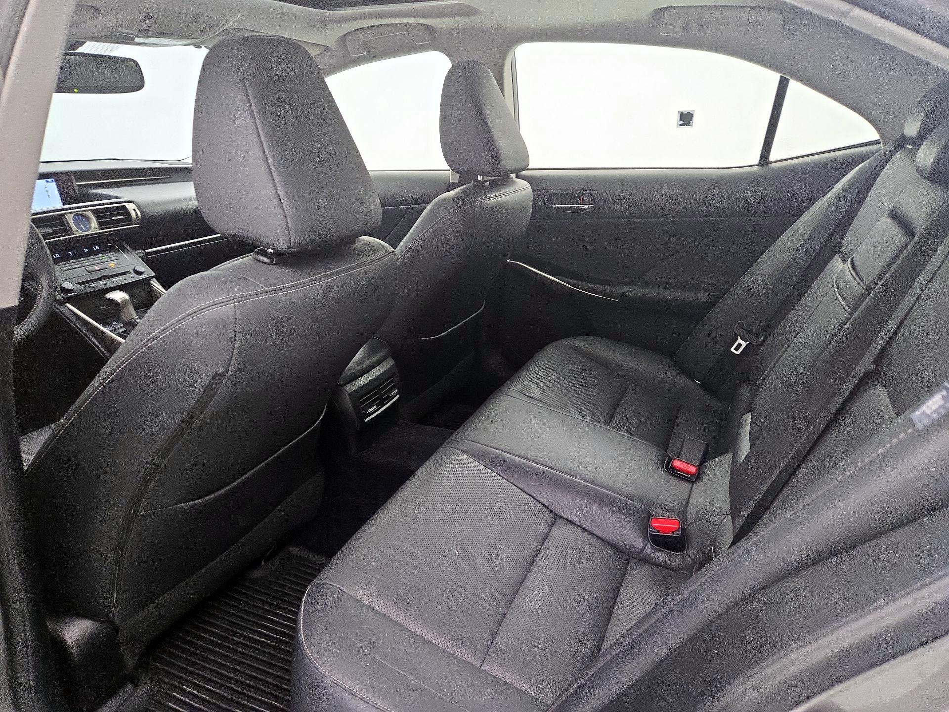 Thumbnail: 2014 Lexus IS - 19
