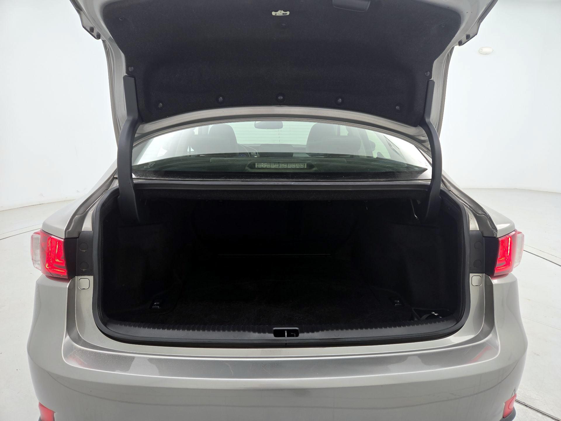 Thumbnail: 2014 Lexus IS - 20
