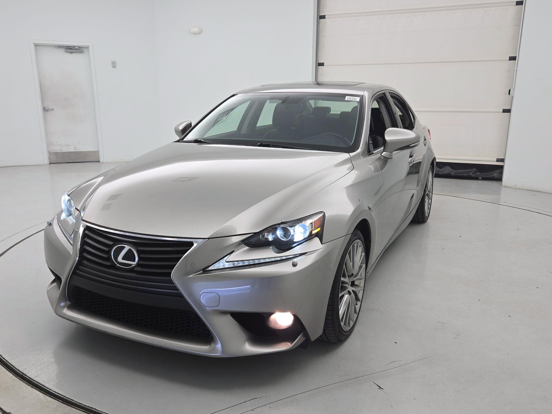 Thumbnail: 2014 Lexus IS - 3