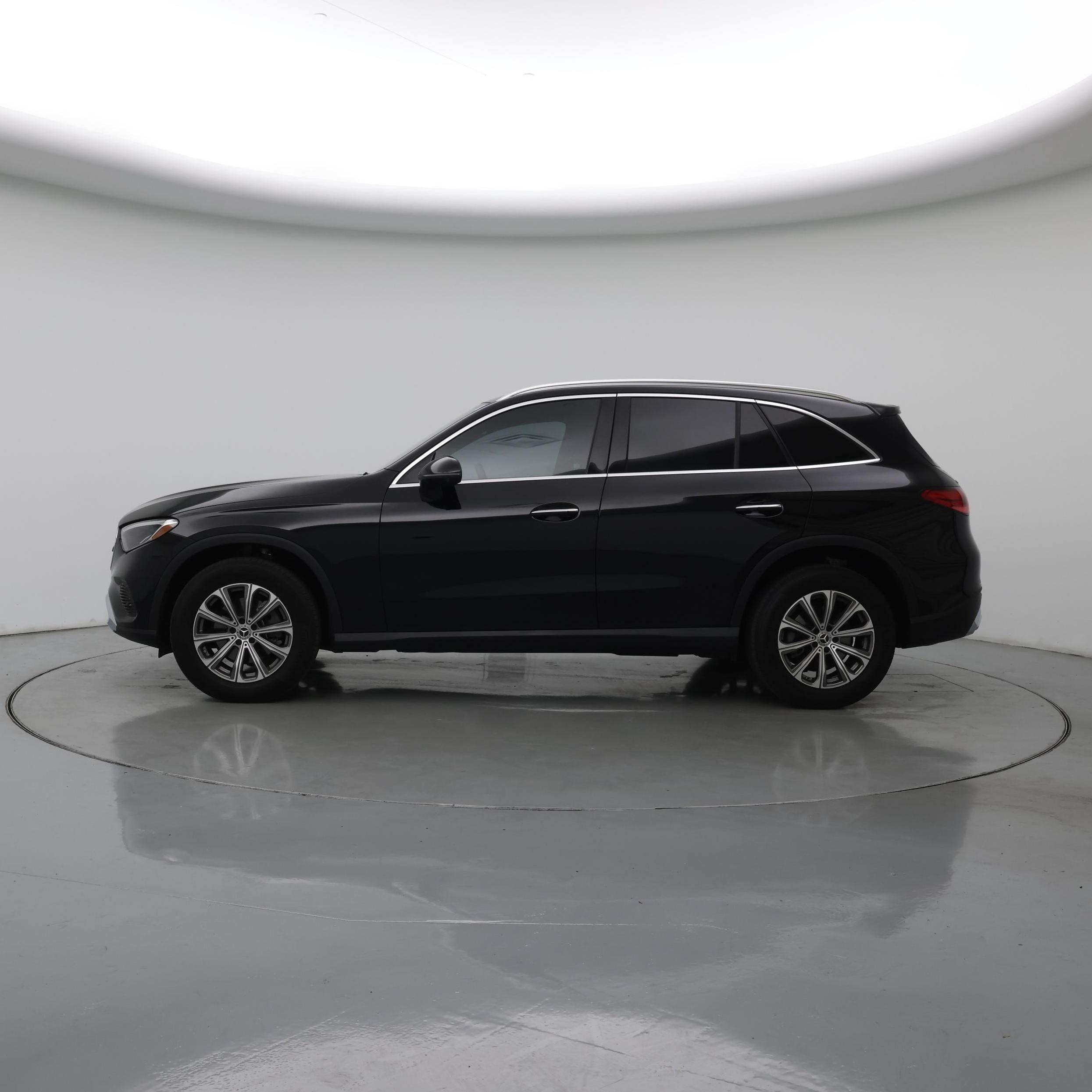 Thumbnail: 2024 Mercedes-Benz GLC - 3