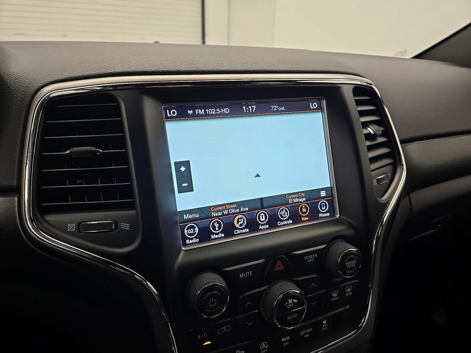 2018 Jeep Grand Cherokee Altitude - Photo 15
