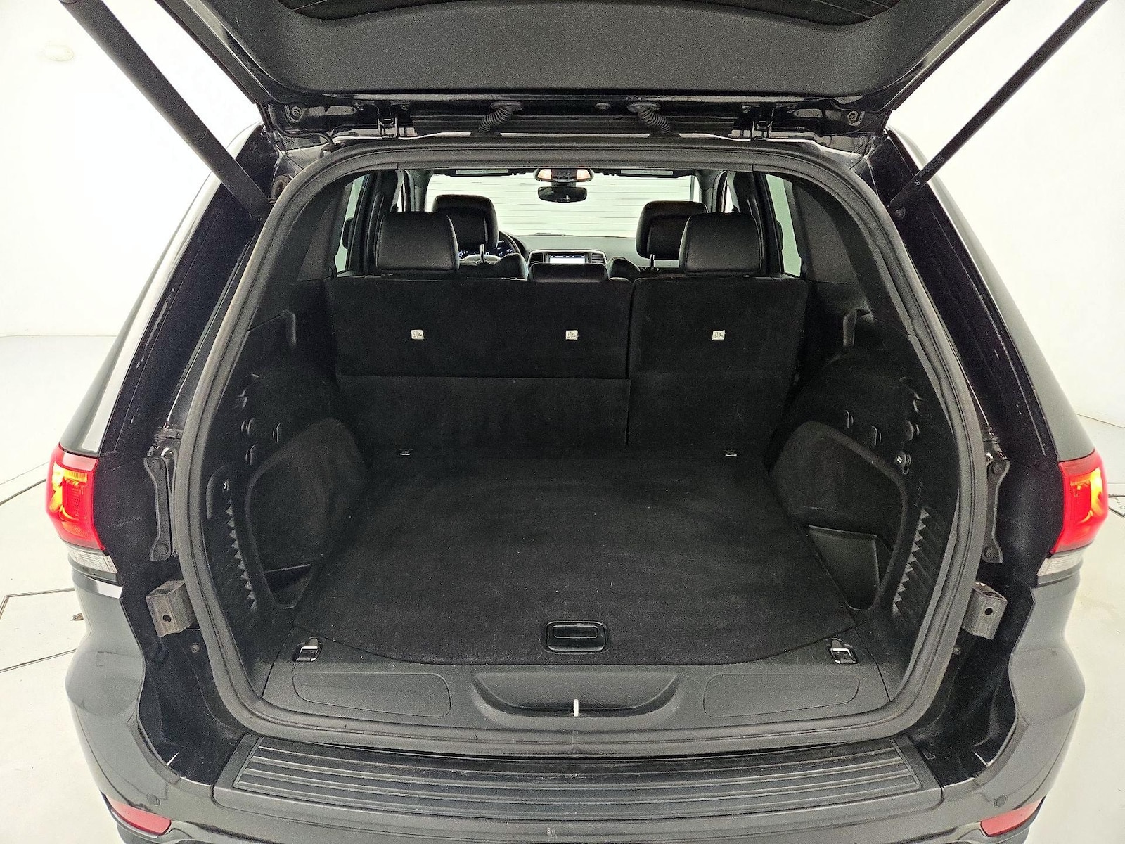 2018 Jeep Grand Cherokee Altitude - Photo 22