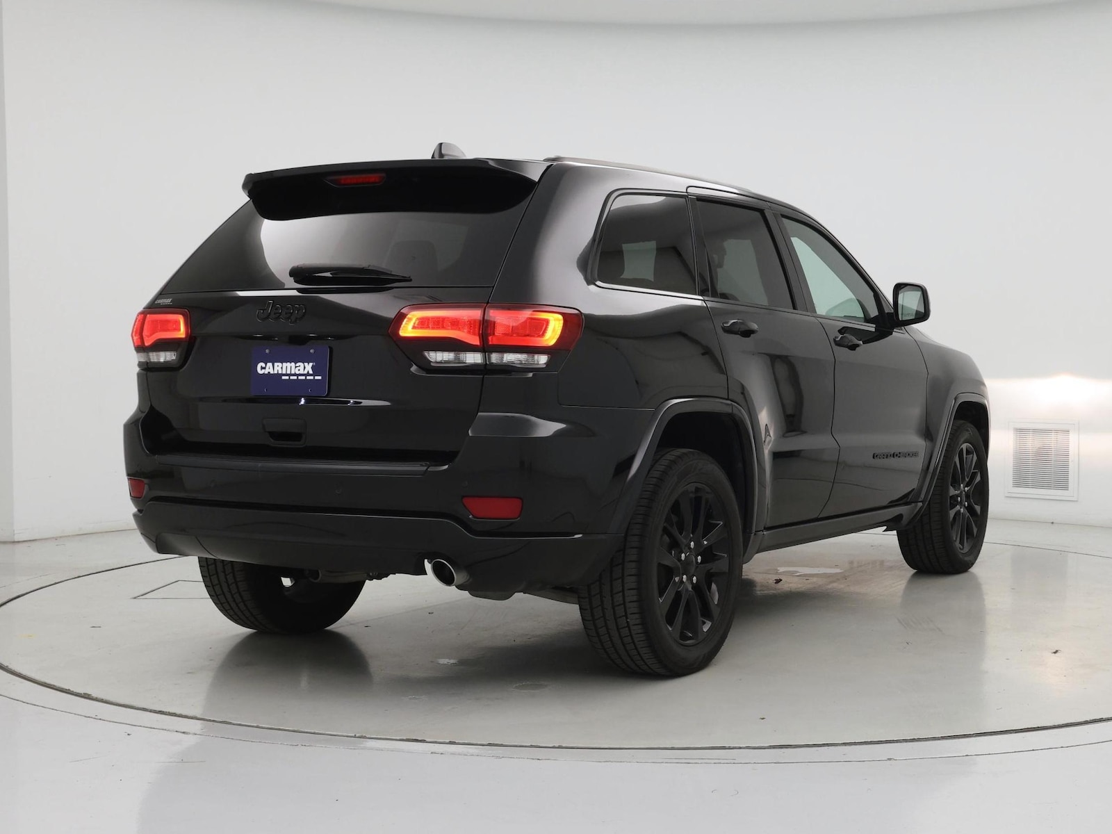 2018 Jeep Grand Cherokee Altitude - Photo 9