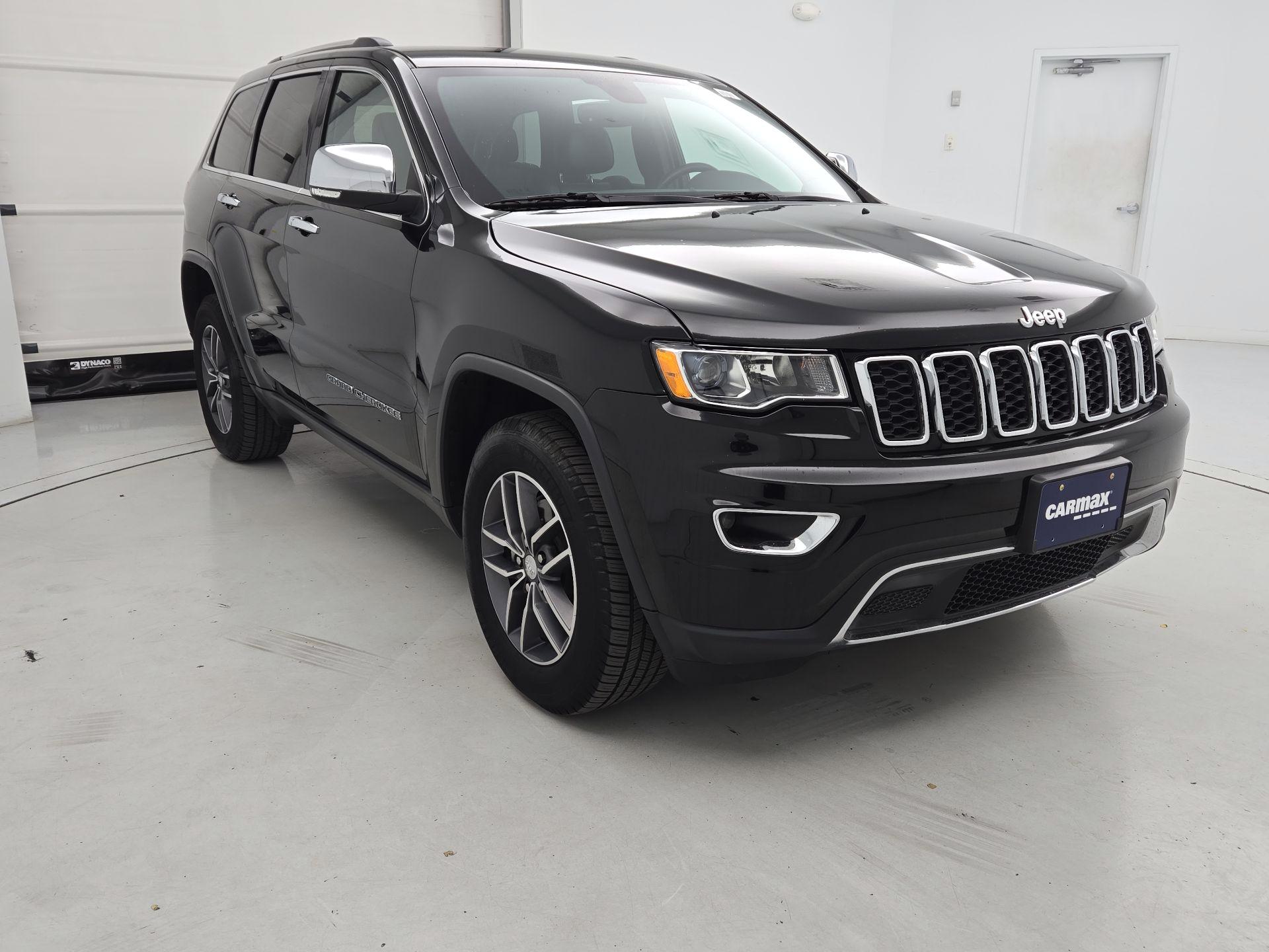 Thumbnail: 2017 Jeep Grand Cherokee - 1