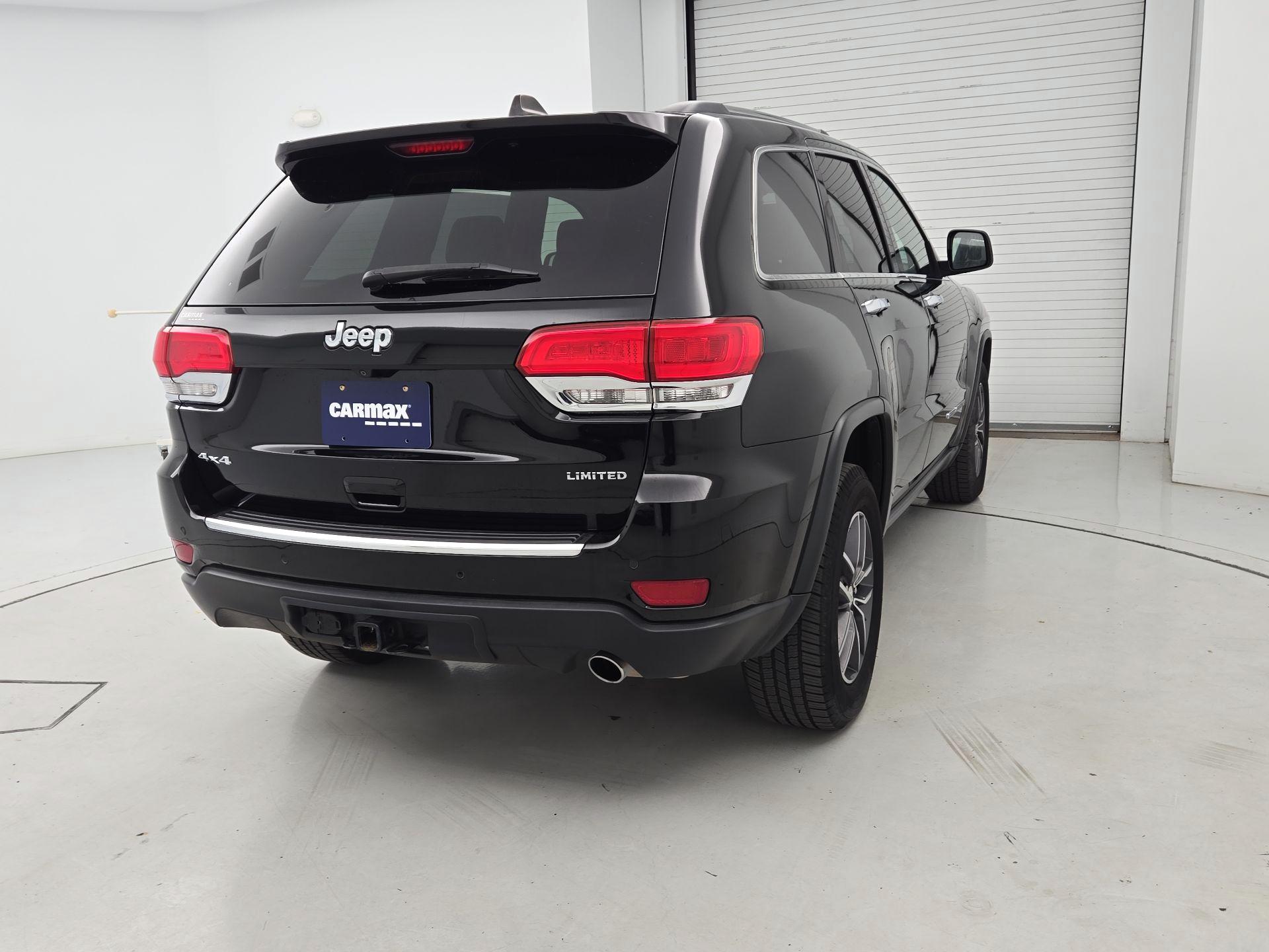 Thumbnail: 2017 Jeep Grand Cherokee - 5