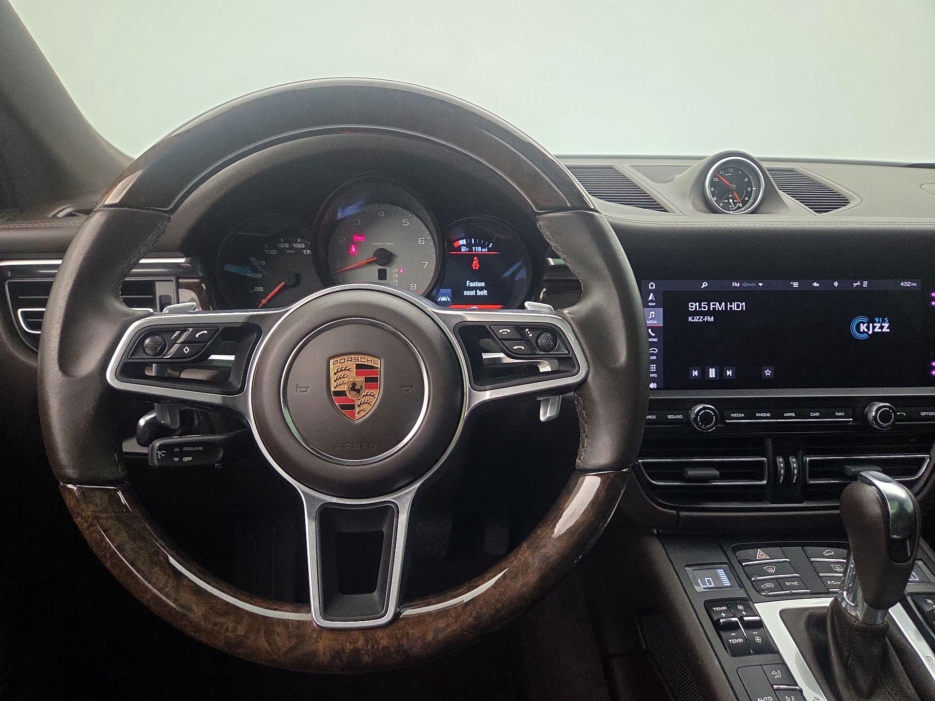 Thumbnail: 2020 Porsche Macan - 10