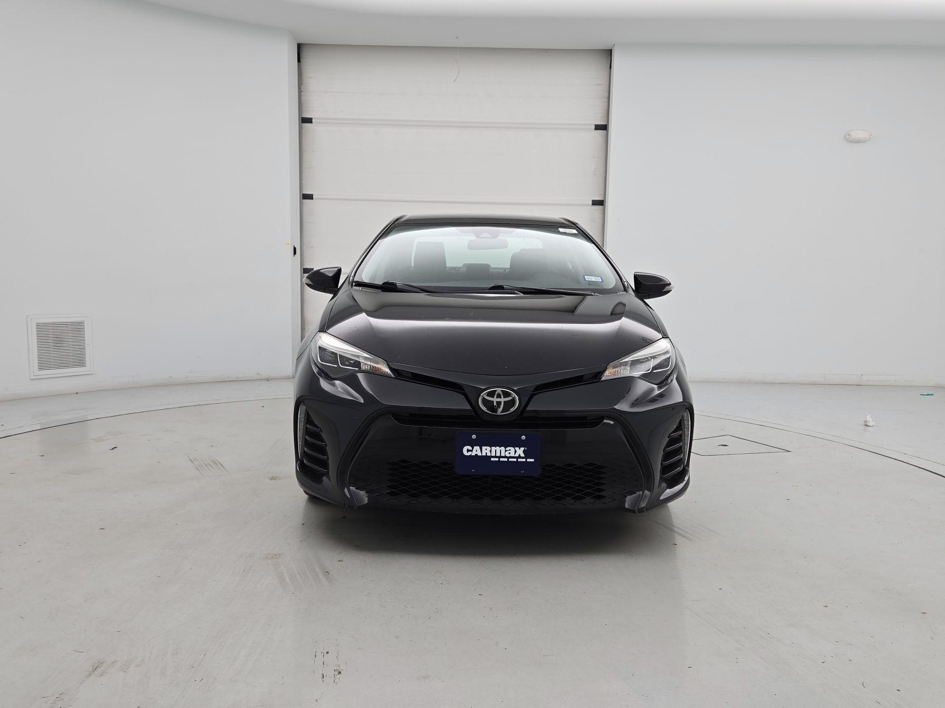 Thumbnail: 2017 Toyota Corolla - 2