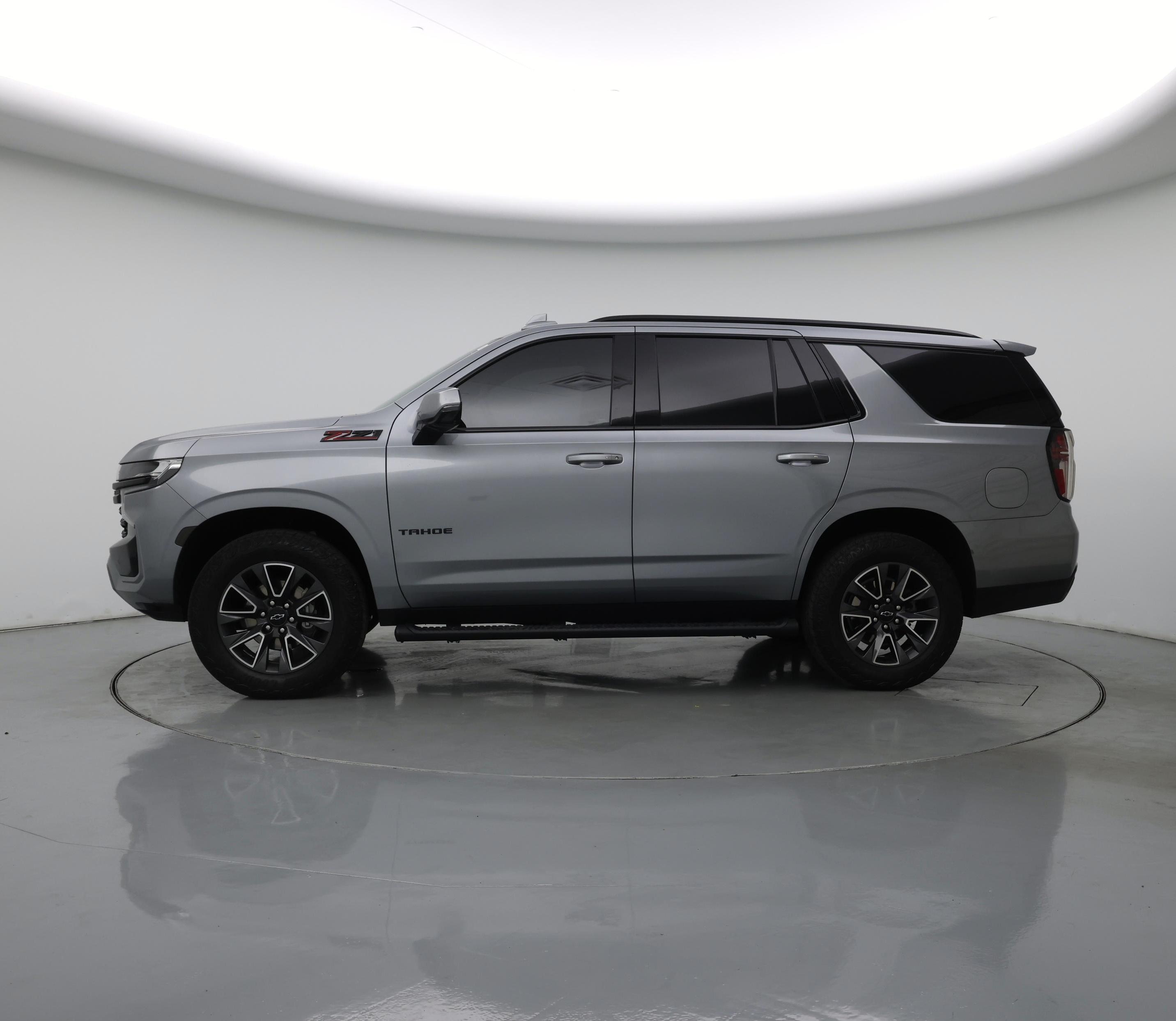 Thumbnail: 2023 Chevrolet Tahoe - 3