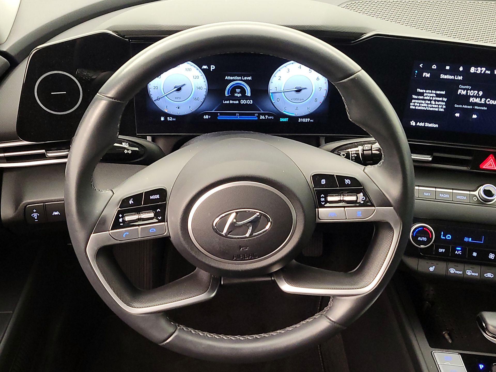 Thumbnail: 2023 Hyundai Elantra - 10