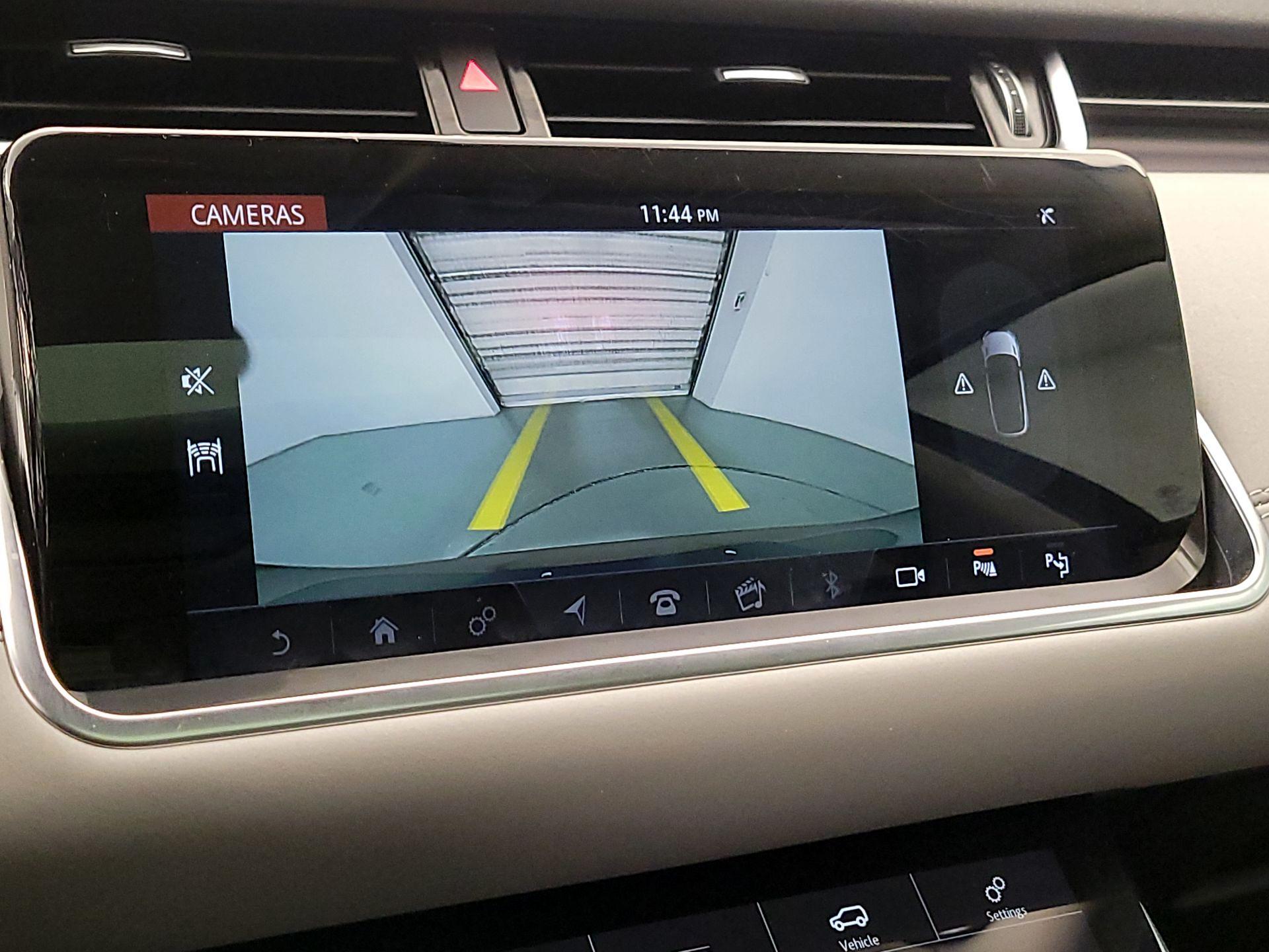 Thumbnail: 2020 Land Rover Range Rover Evoque - 15