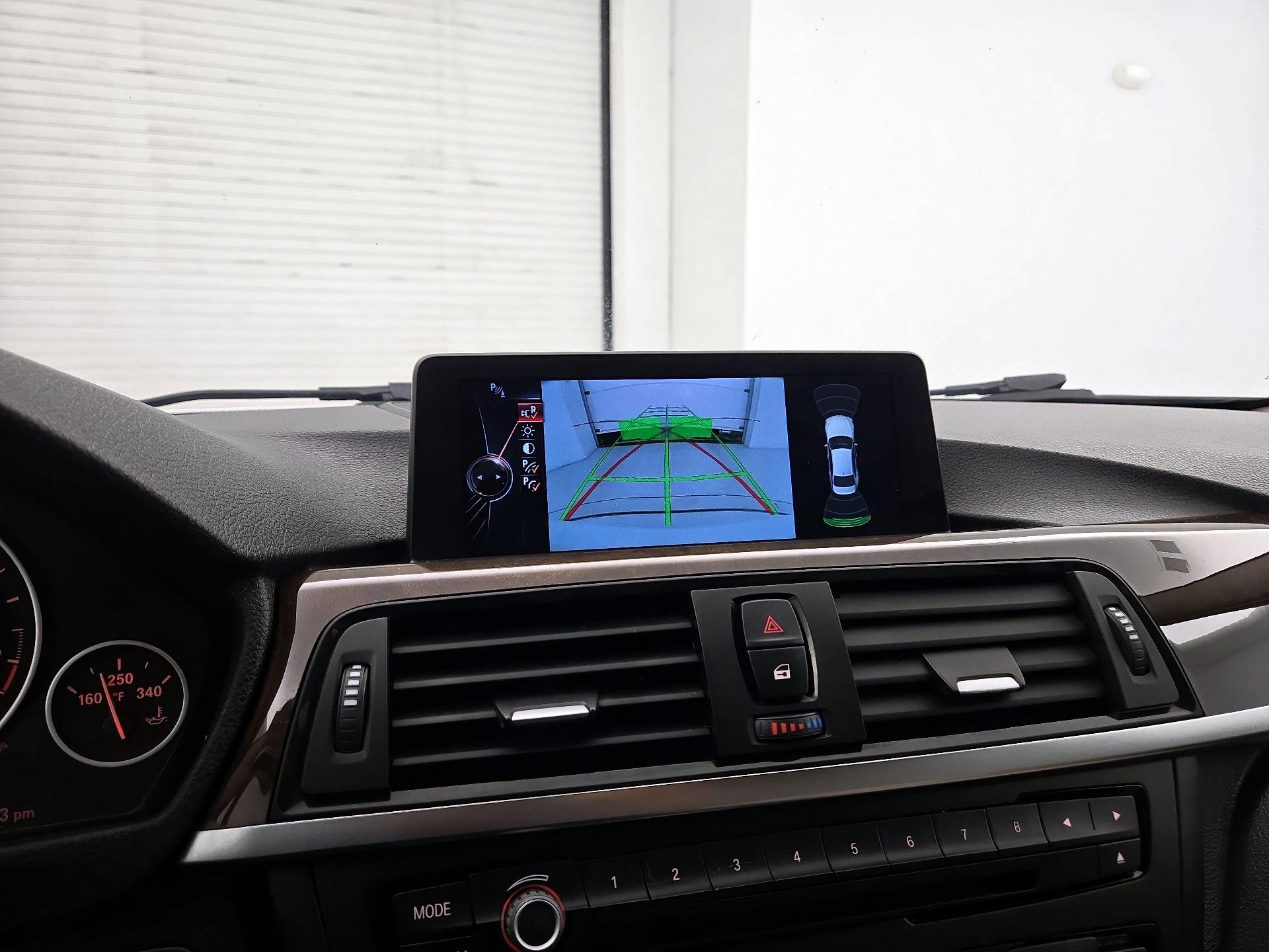 Thumbnail: 2015 BMW 3 Series - 13