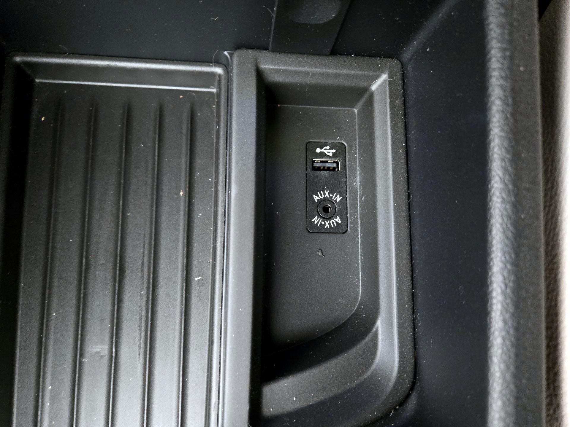 Thumbnail: 2015 BMW 3 Series - 17