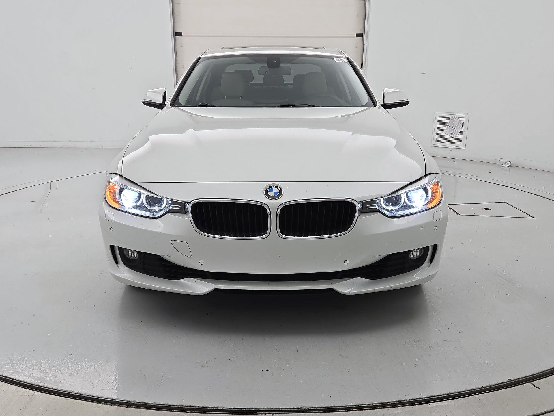 Thumbnail: 2015 BMW 3 Series - 2