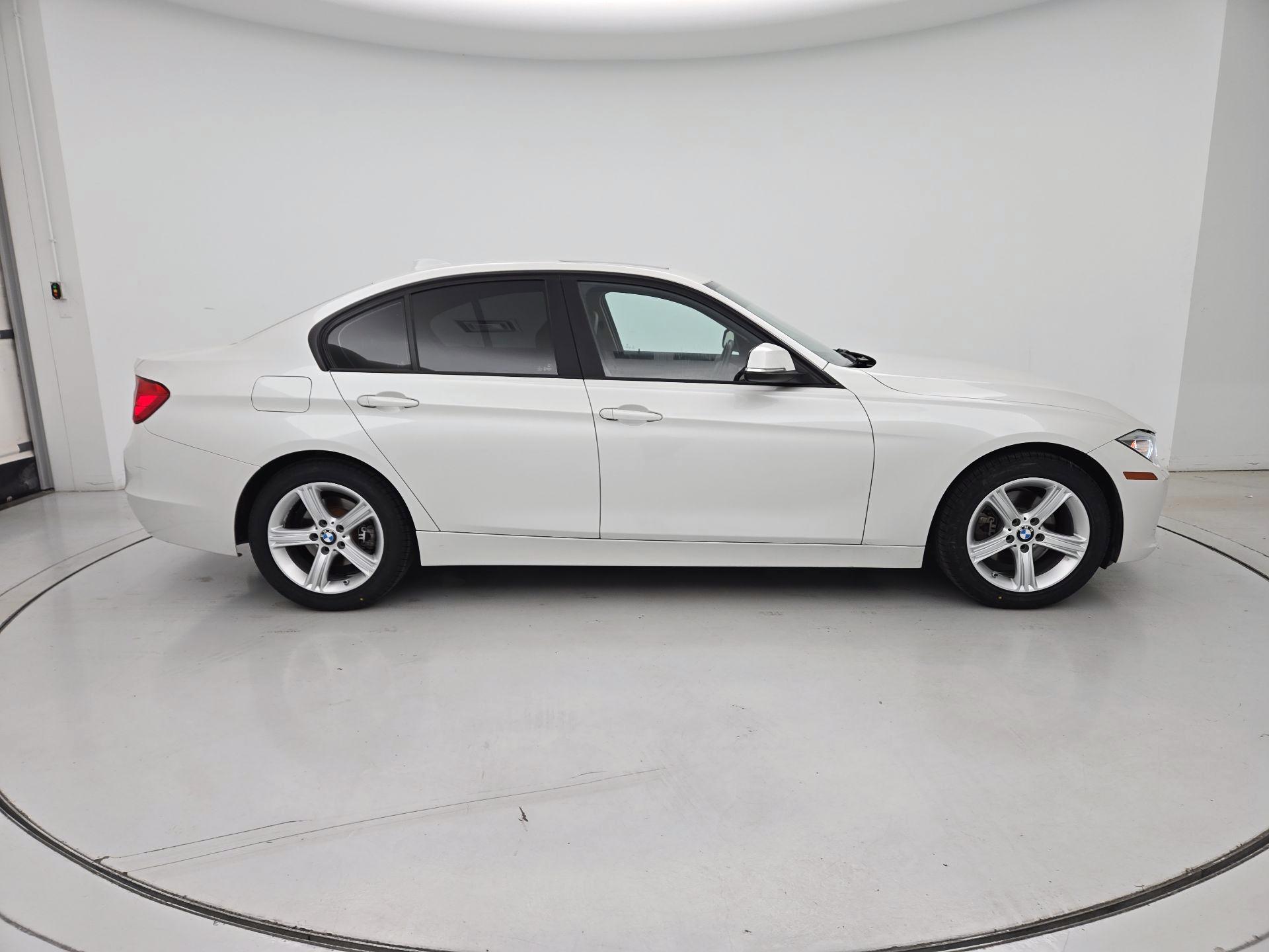 Thumbnail: 2015 BMW 3 Series - 4
