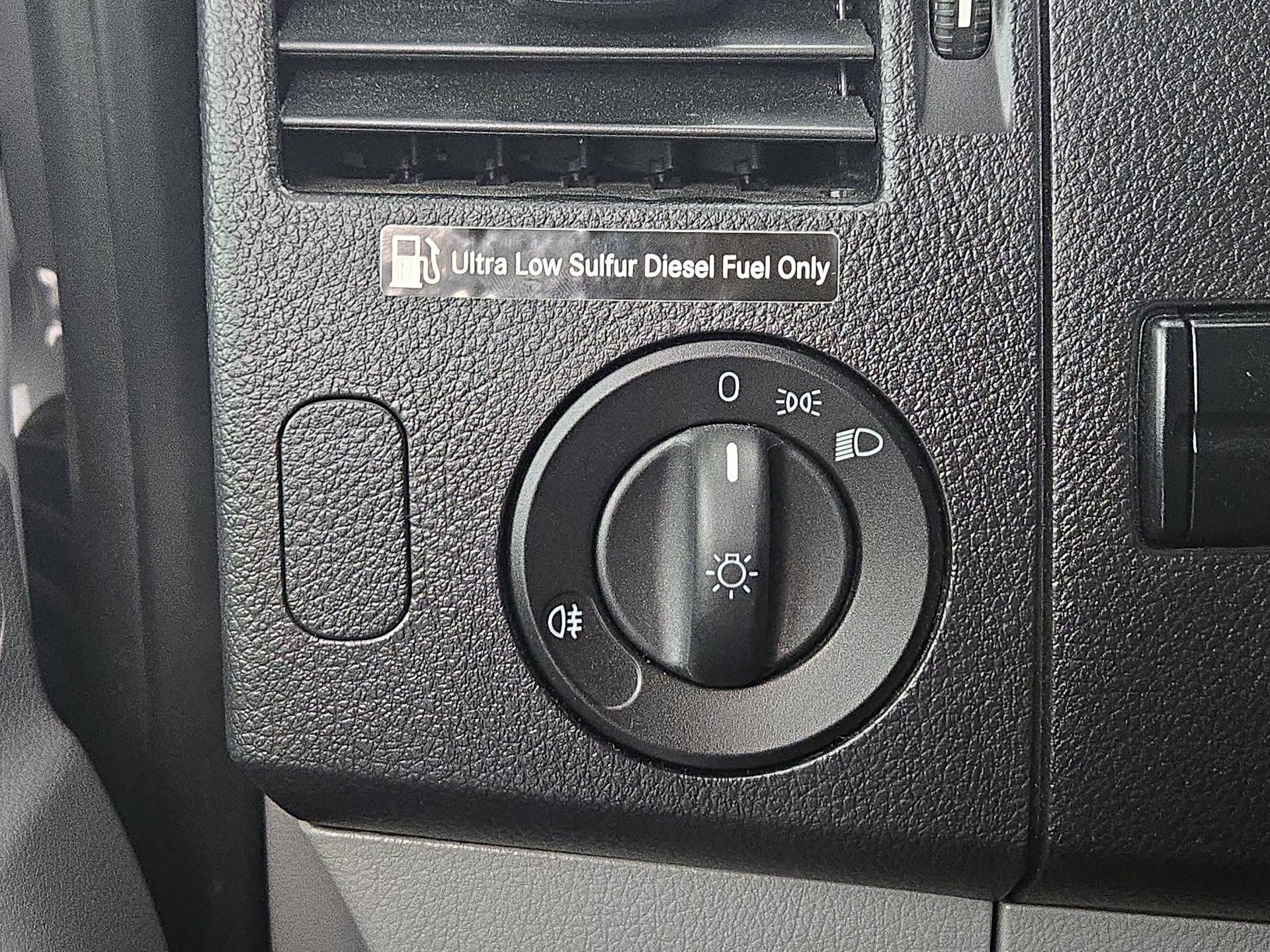 Thumbnail: 2016 Mercedes-Benz Sprinter - 13
