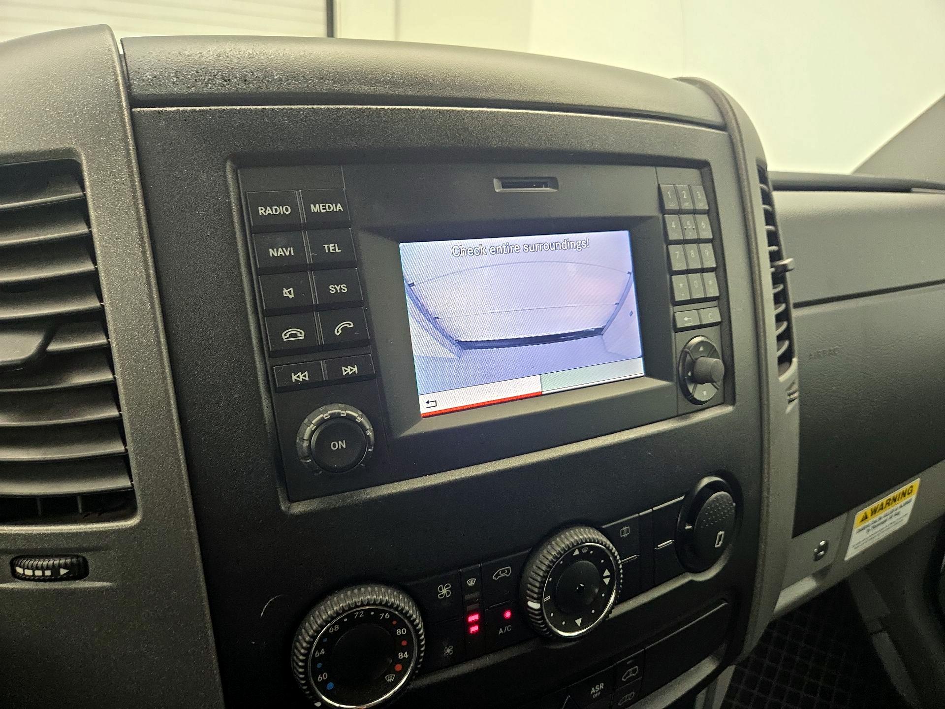 Thumbnail: 2016 Mercedes-Benz Sprinter - 14