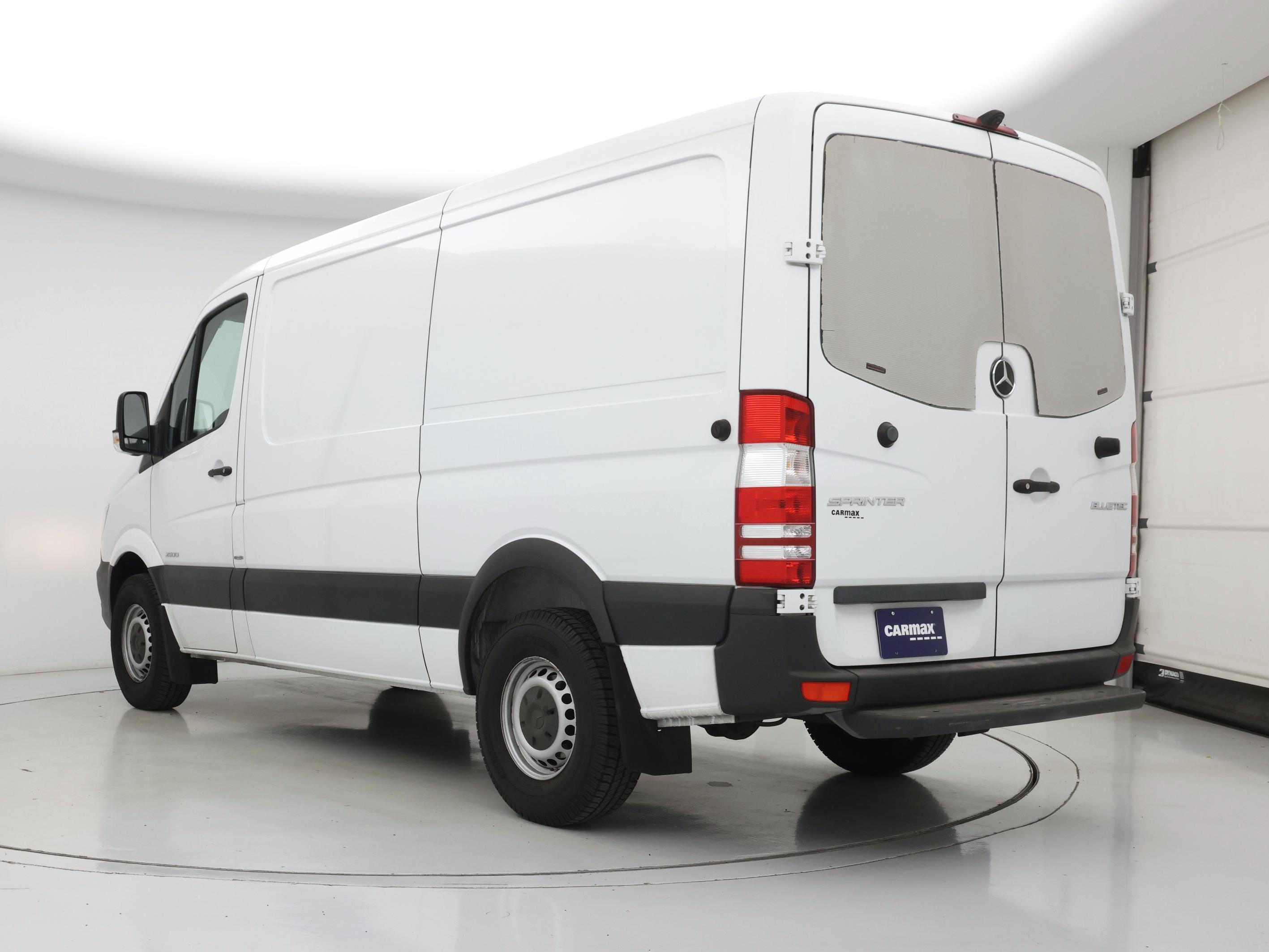 Thumbnail: 2016 Mercedes-Benz Sprinter - 2