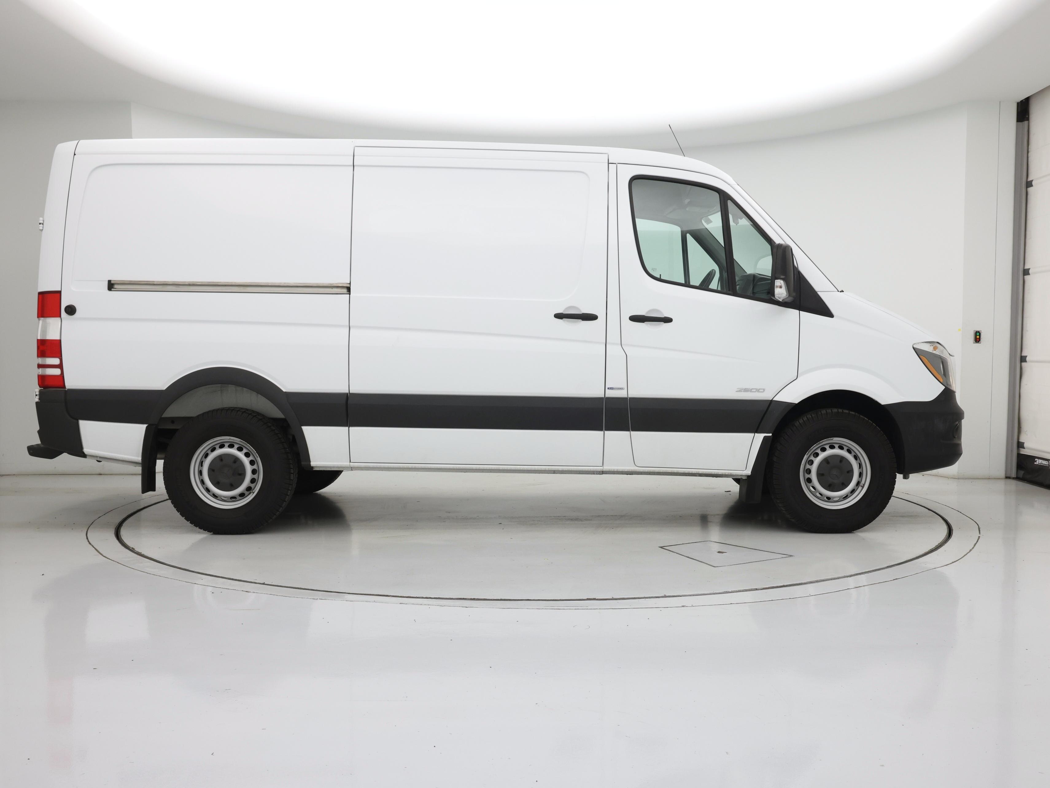 Thumbnail: 2016 Mercedes-Benz Sprinter - 7