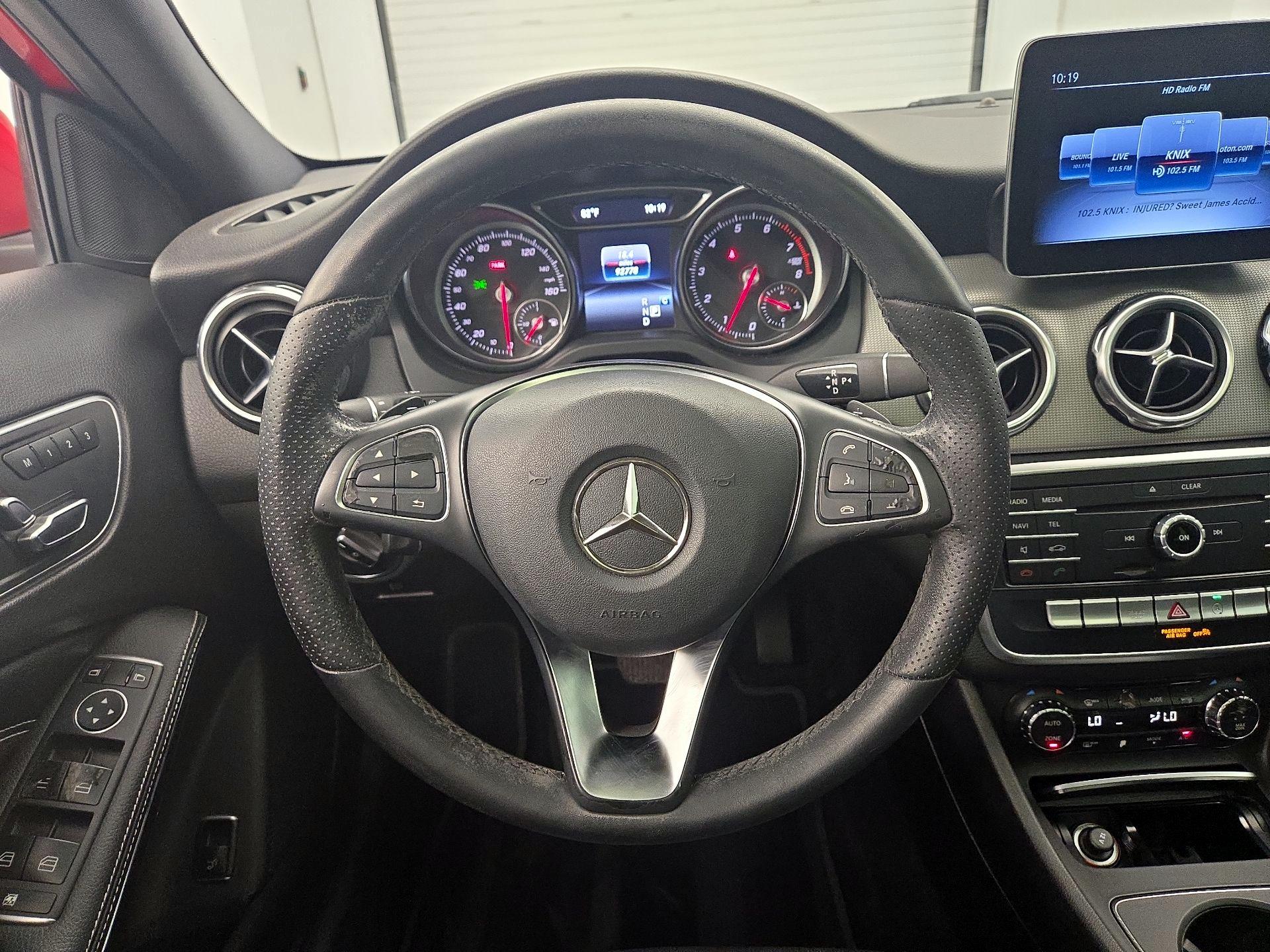 Thumbnail: 2020 Mercedes-Benz GLA - 10