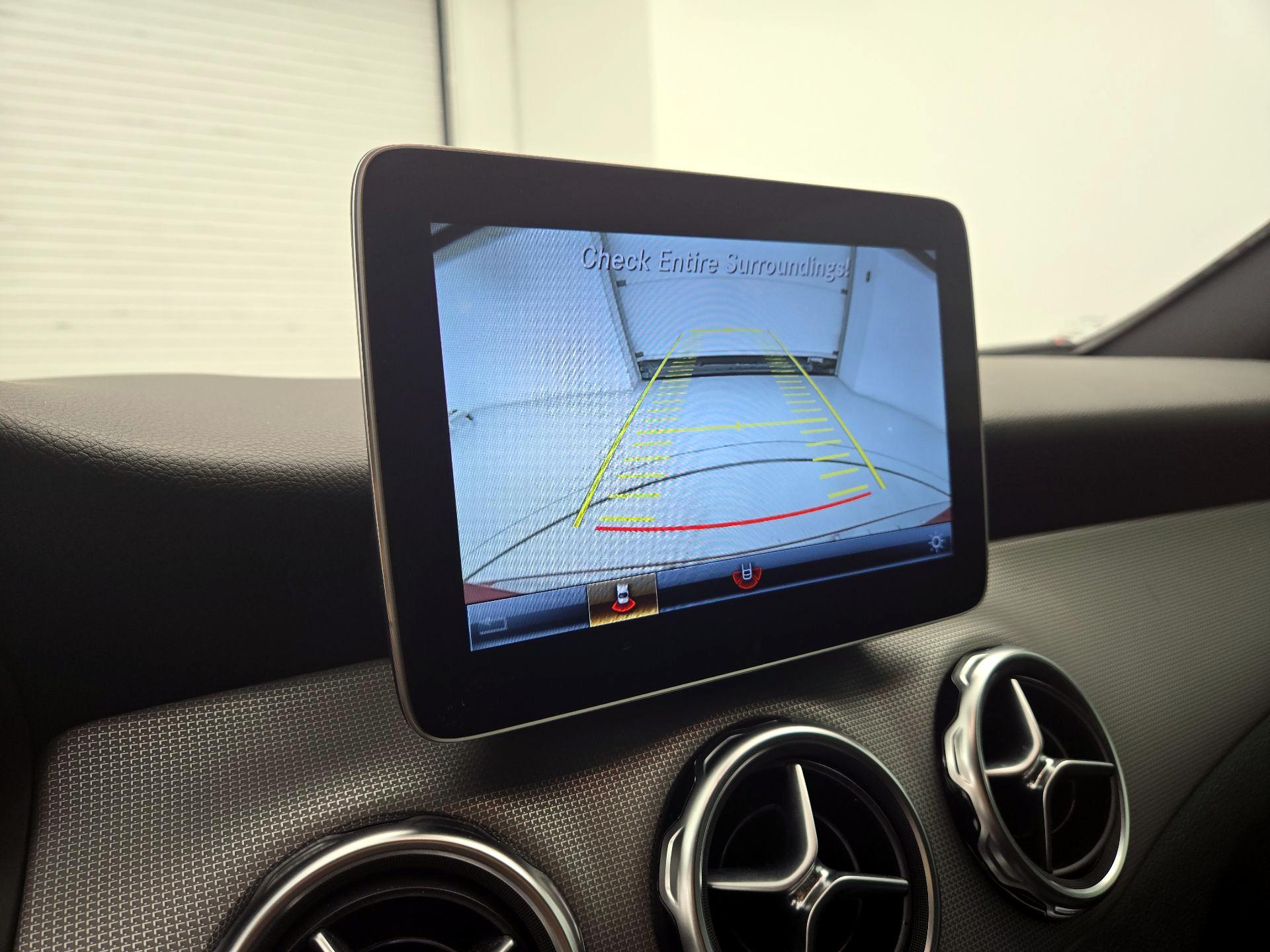 Thumbnail: 2020 Mercedes-Benz GLA - 14