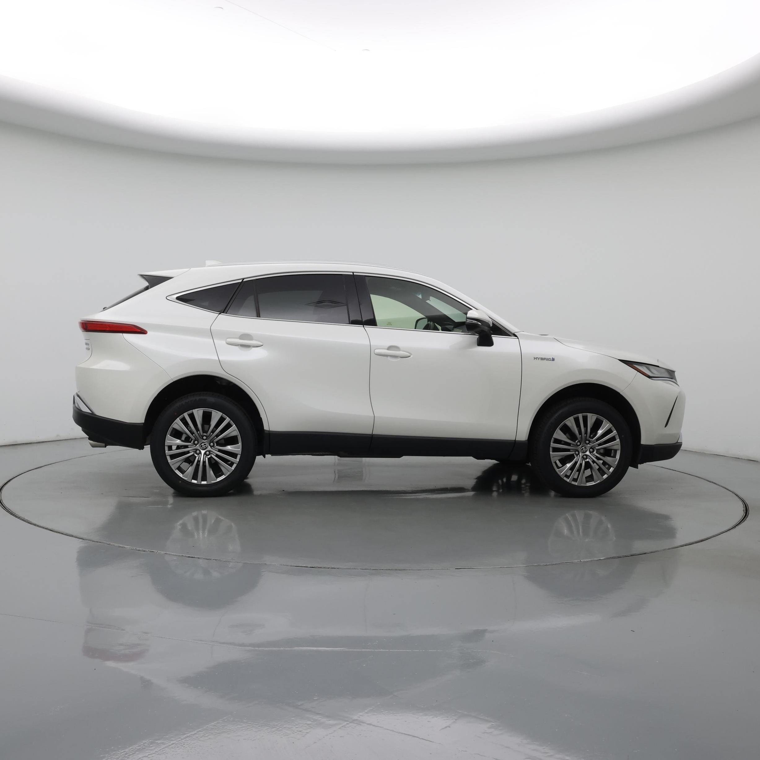 Thumbnail: 2021 Toyota Venza - 7