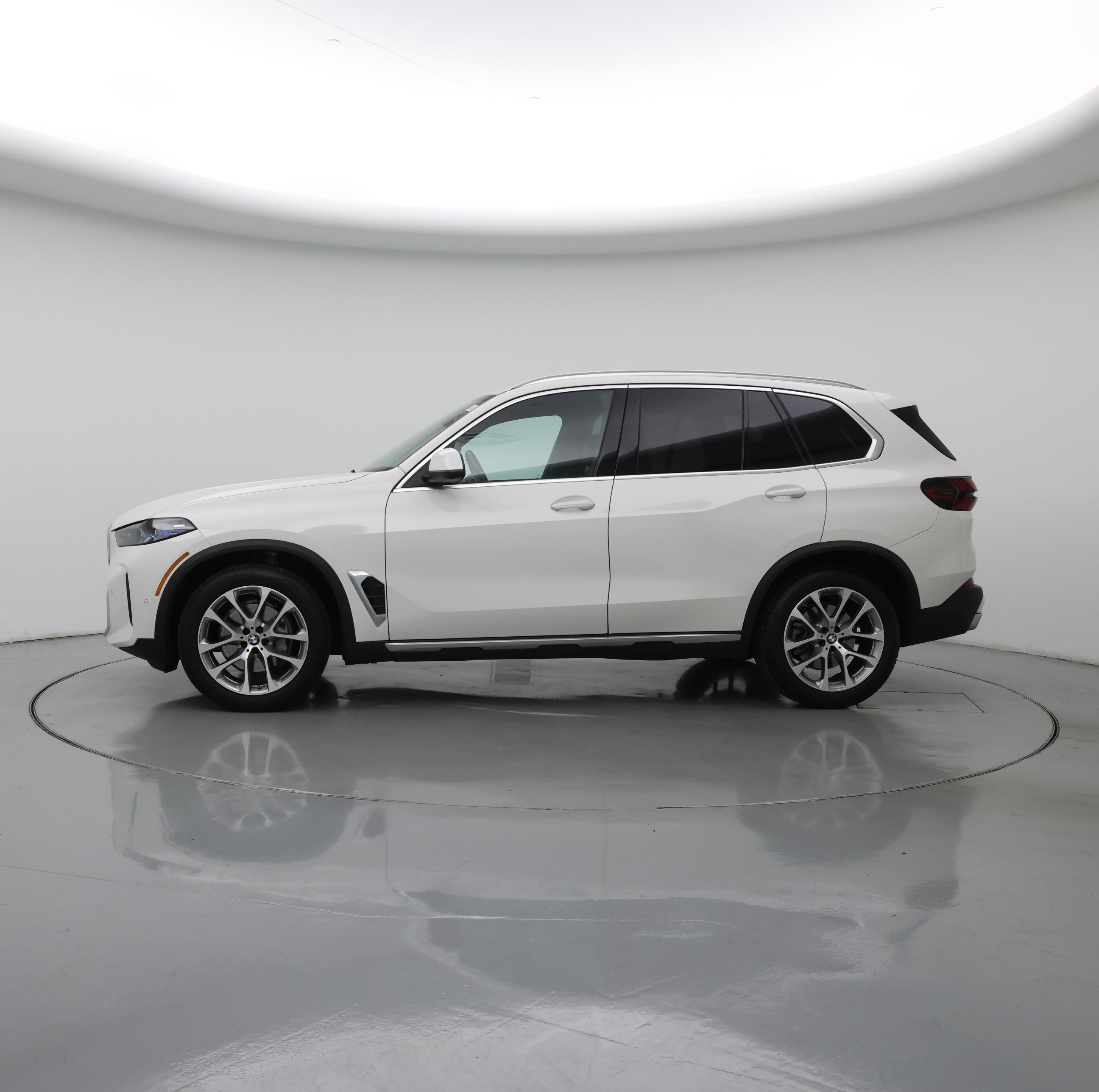 Thumbnail: 2024 BMW X5 - 3