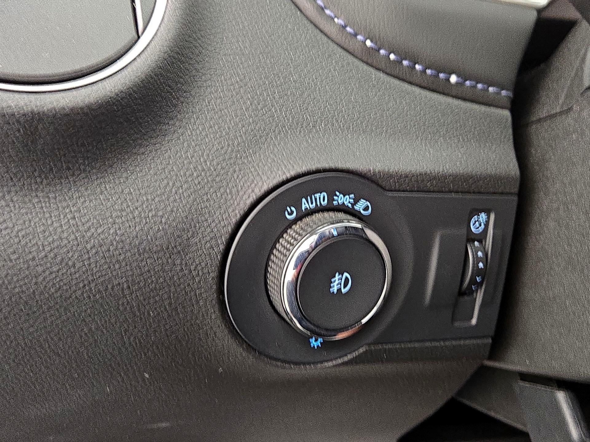 Thumbnail: 2014 Chevrolet Camaro - 13