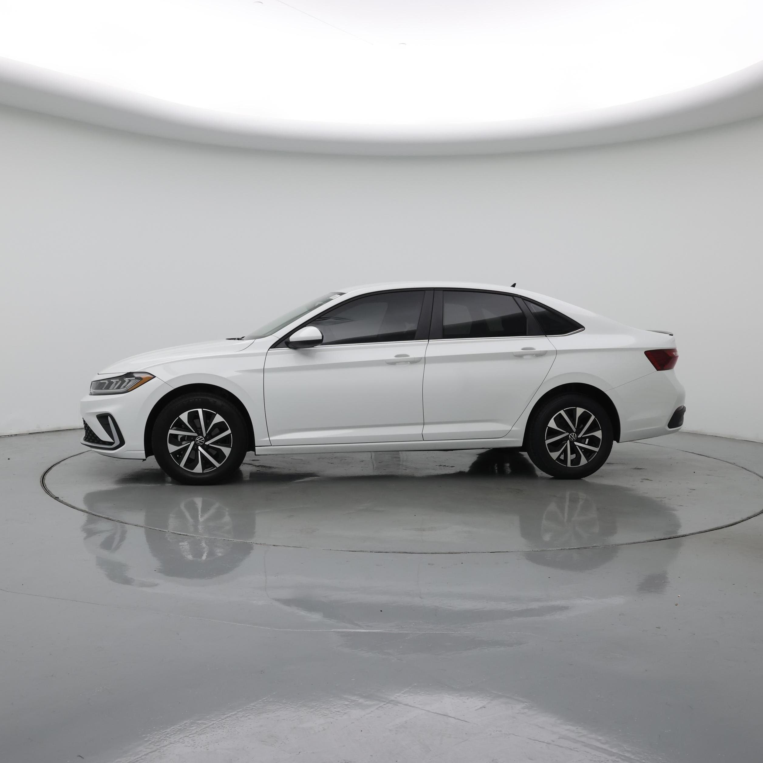 Thumbnail: 2025 Volkswagen Jetta - 3