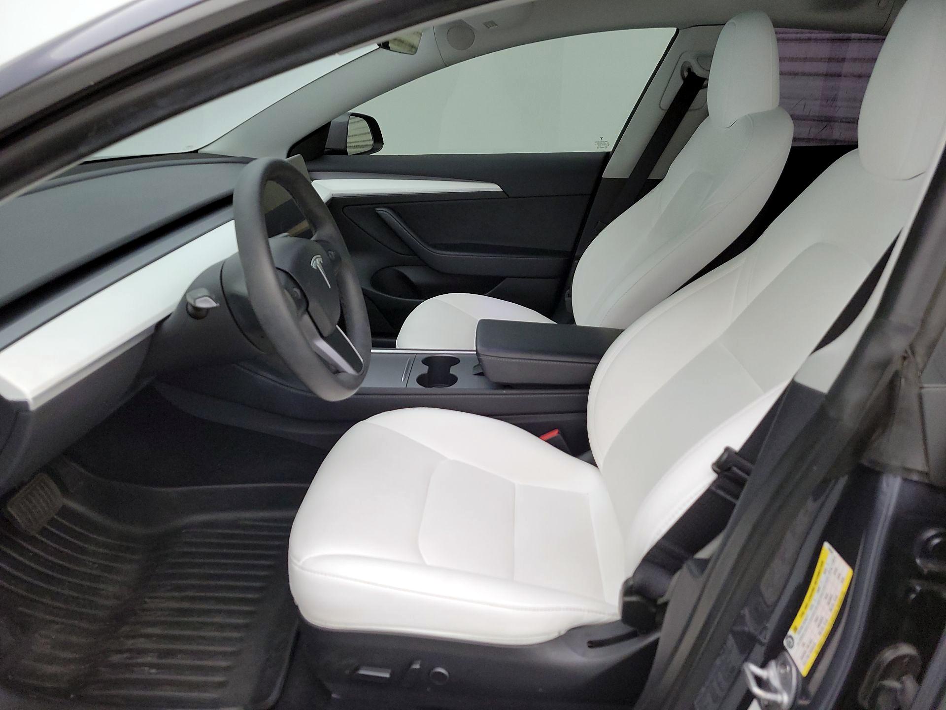 Thumbnail: 2023 Tesla Model 3 - 11