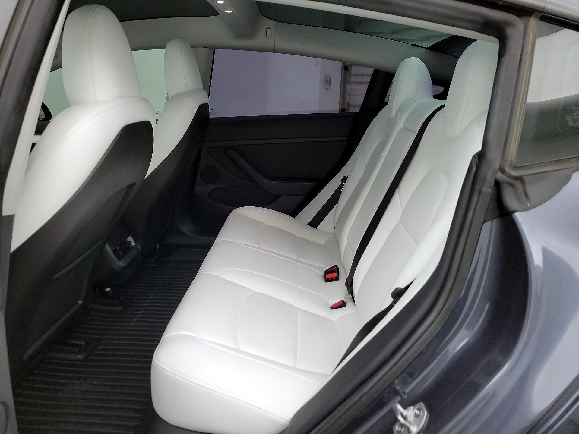 Thumbnail: 2023 Tesla Model 3 - 19