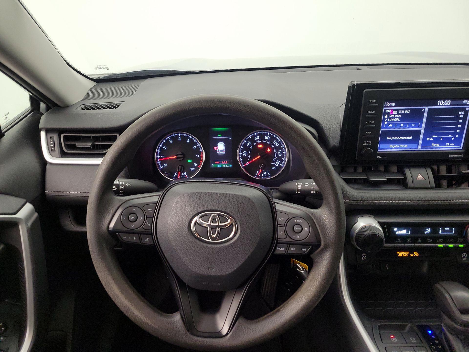 Thumbnail: 2020 Toyota RAV4 - 10