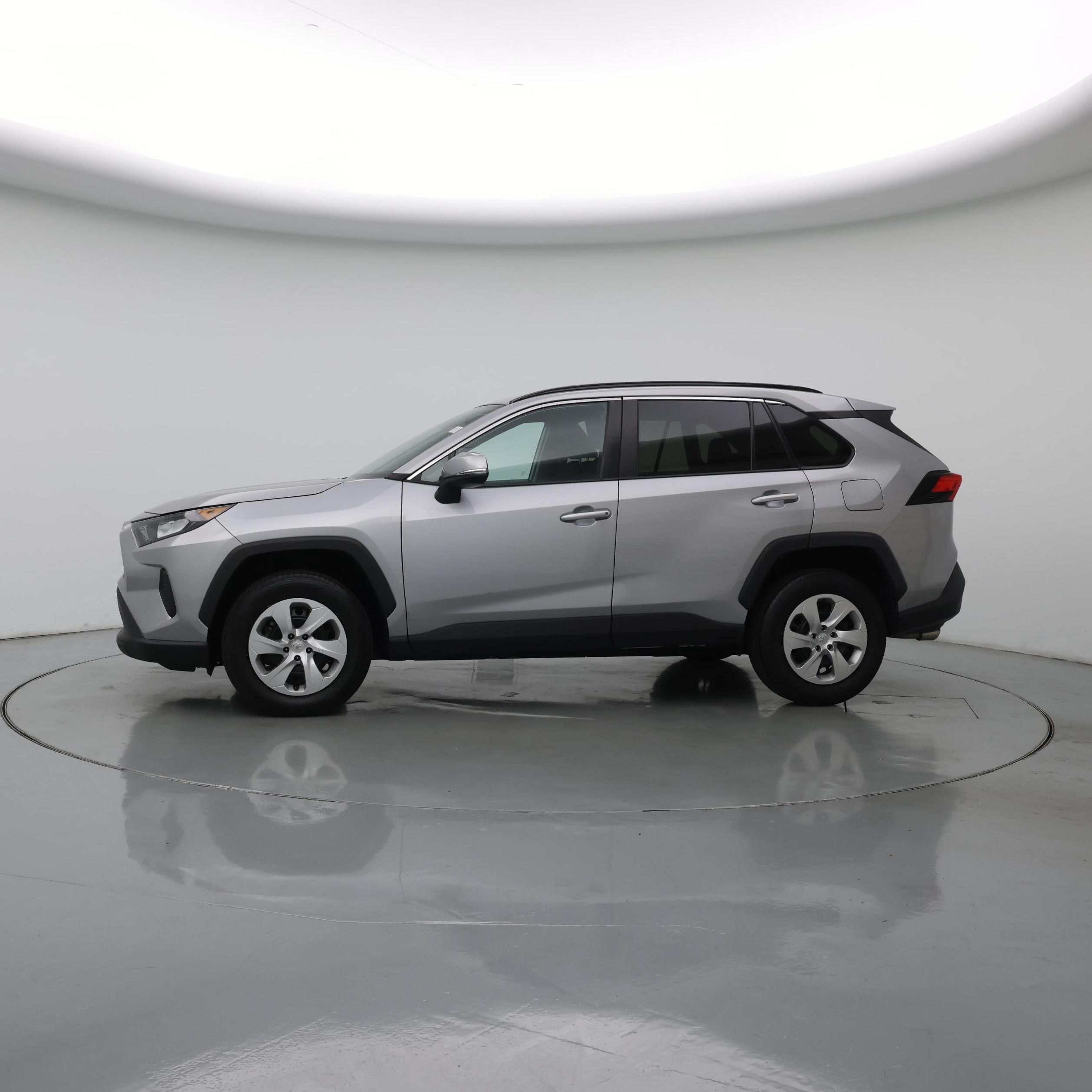 Thumbnail: 2020 Toyota RAV4 - 3