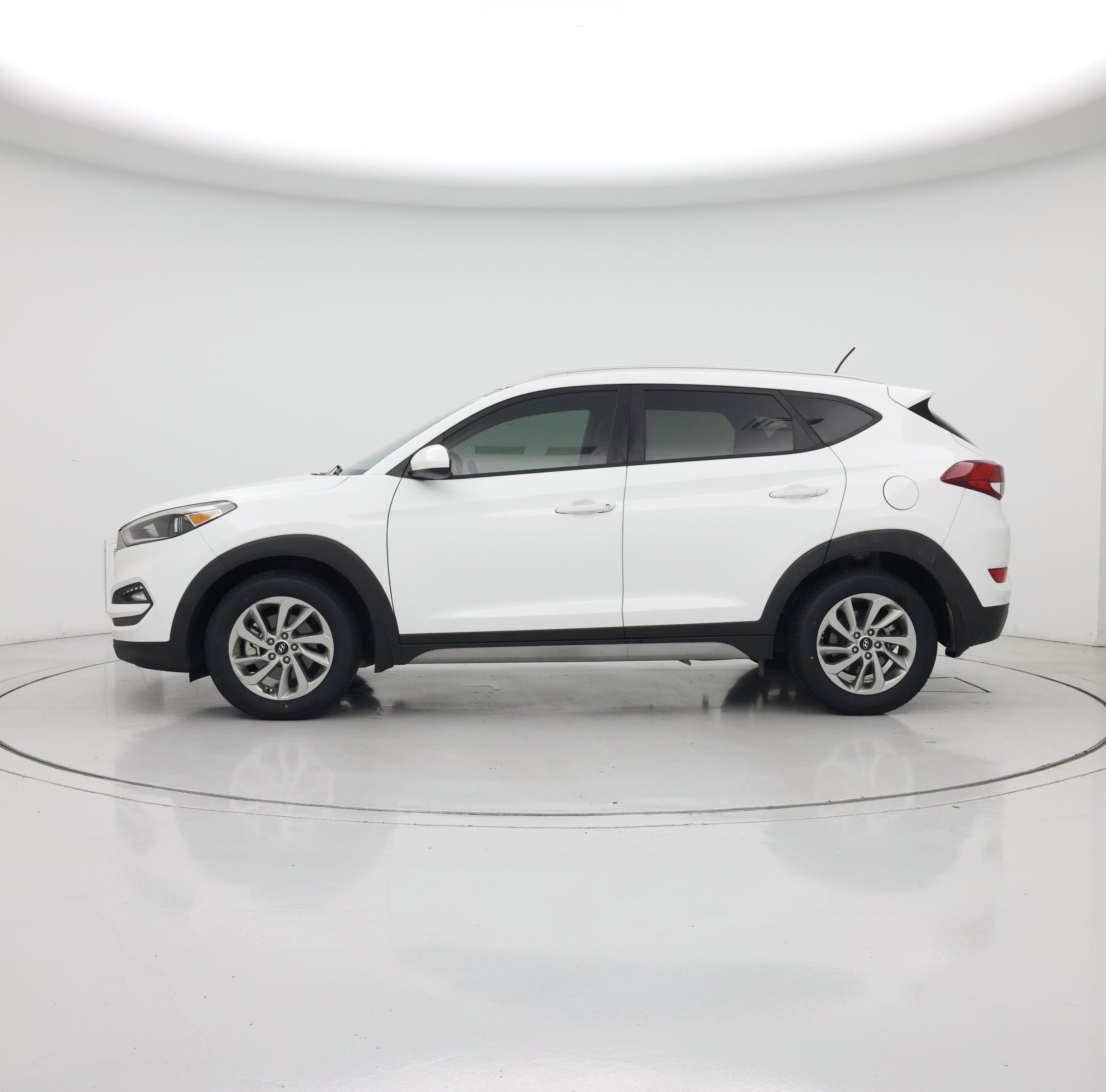 Thumbnail: 2017 Hyundai Tucson - 3